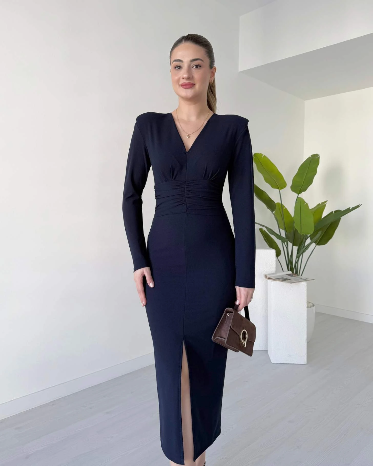 Korsaj Detay Önden Yırtmaçlı Elbise