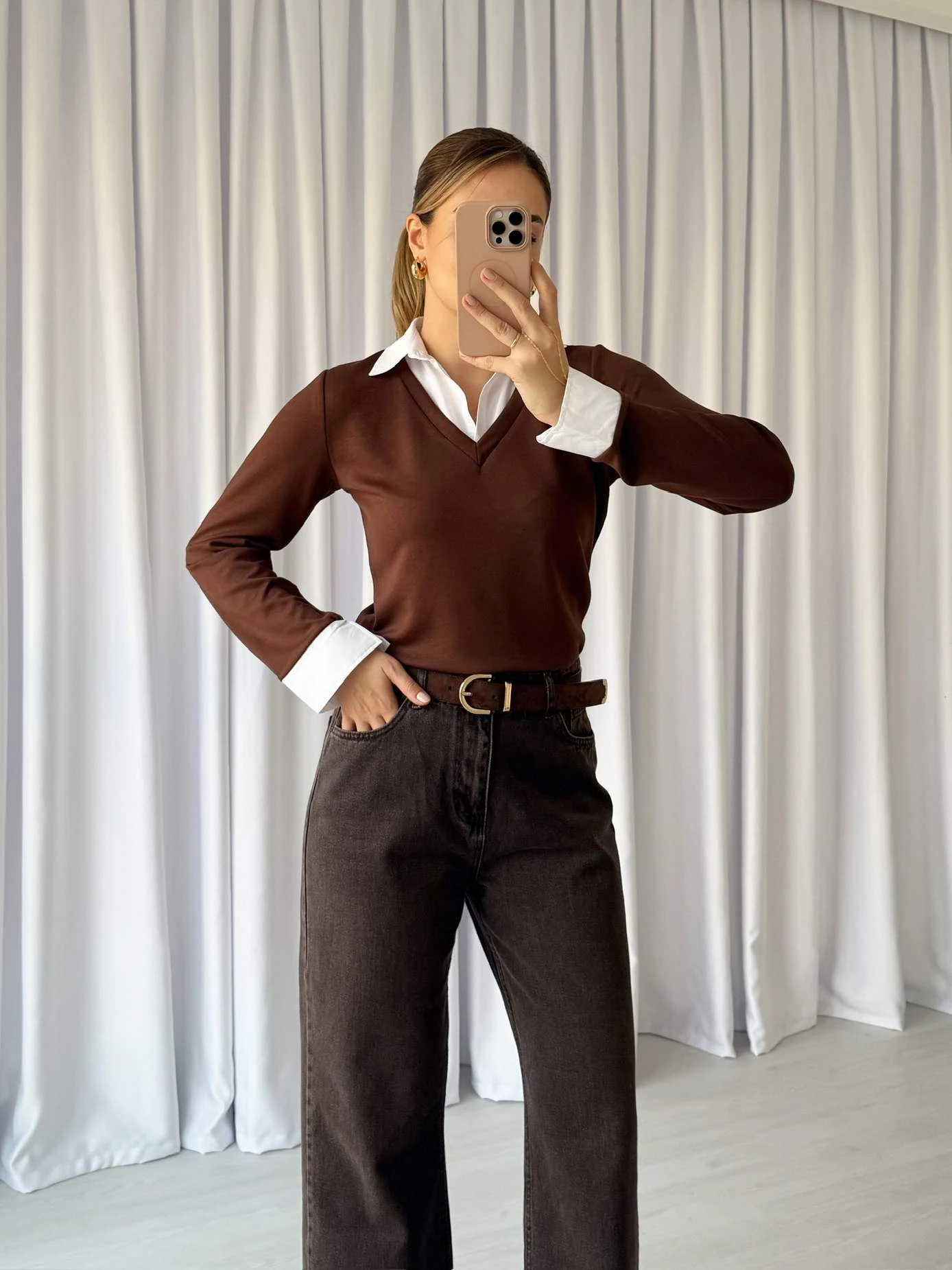 Gömlek Detaylı V Yaka T-Shirt