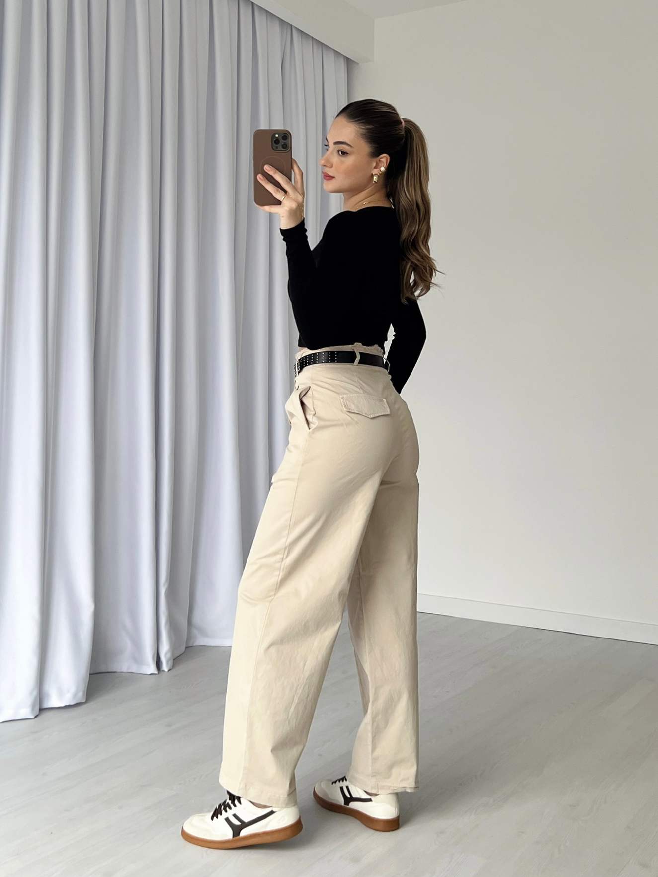 Kemerli Dikiş Detaylı Gabardin Pantolon