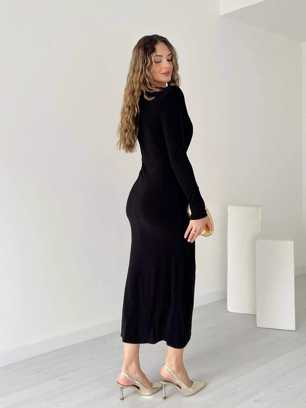 Omuz Vatkalı Broşlu VALVERD Elbise