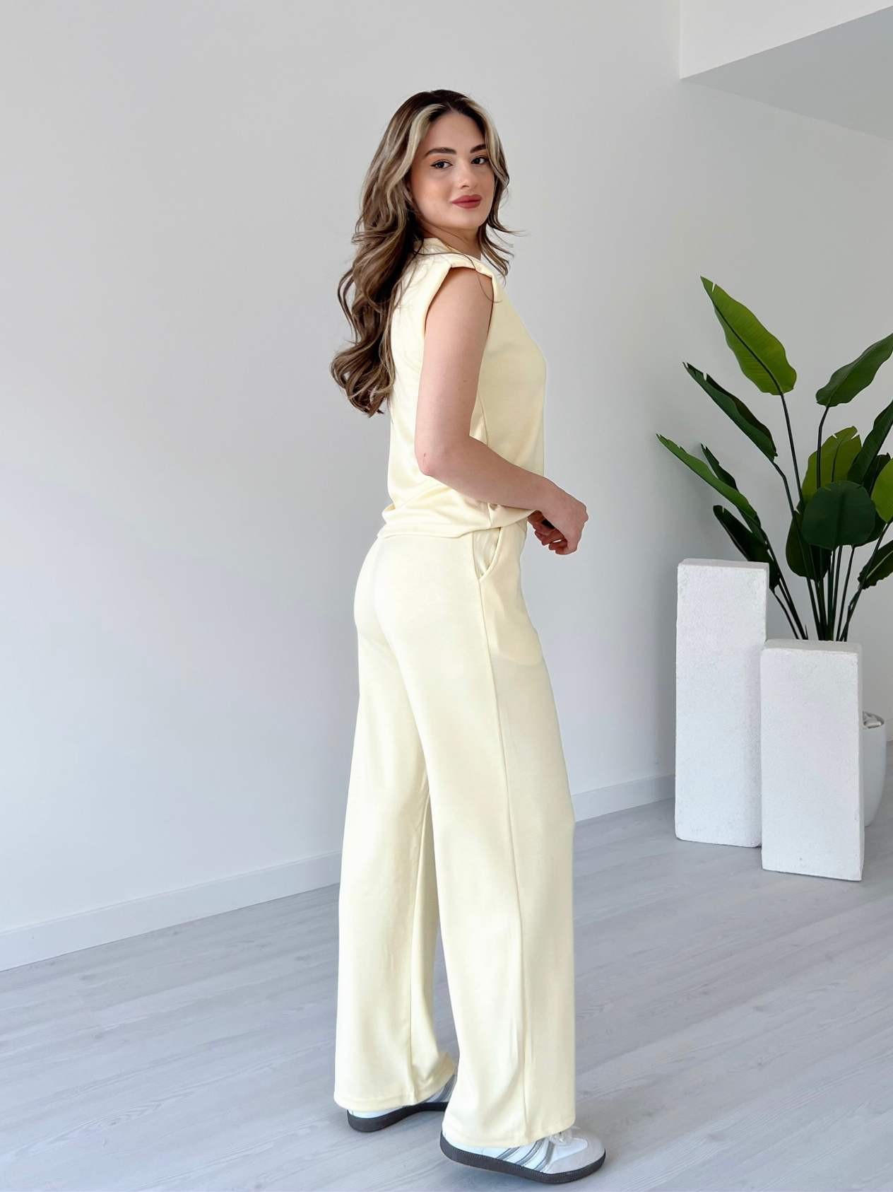 Omuz Vatkalı Modal Takım - Sarı