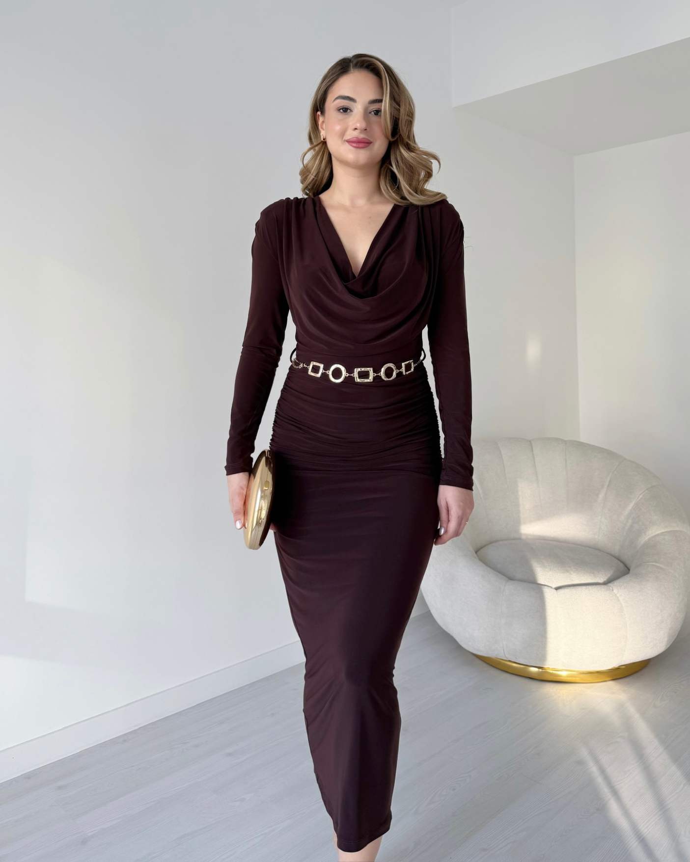 Degaje Yaka Metal Kemerli Elbise - Kahve