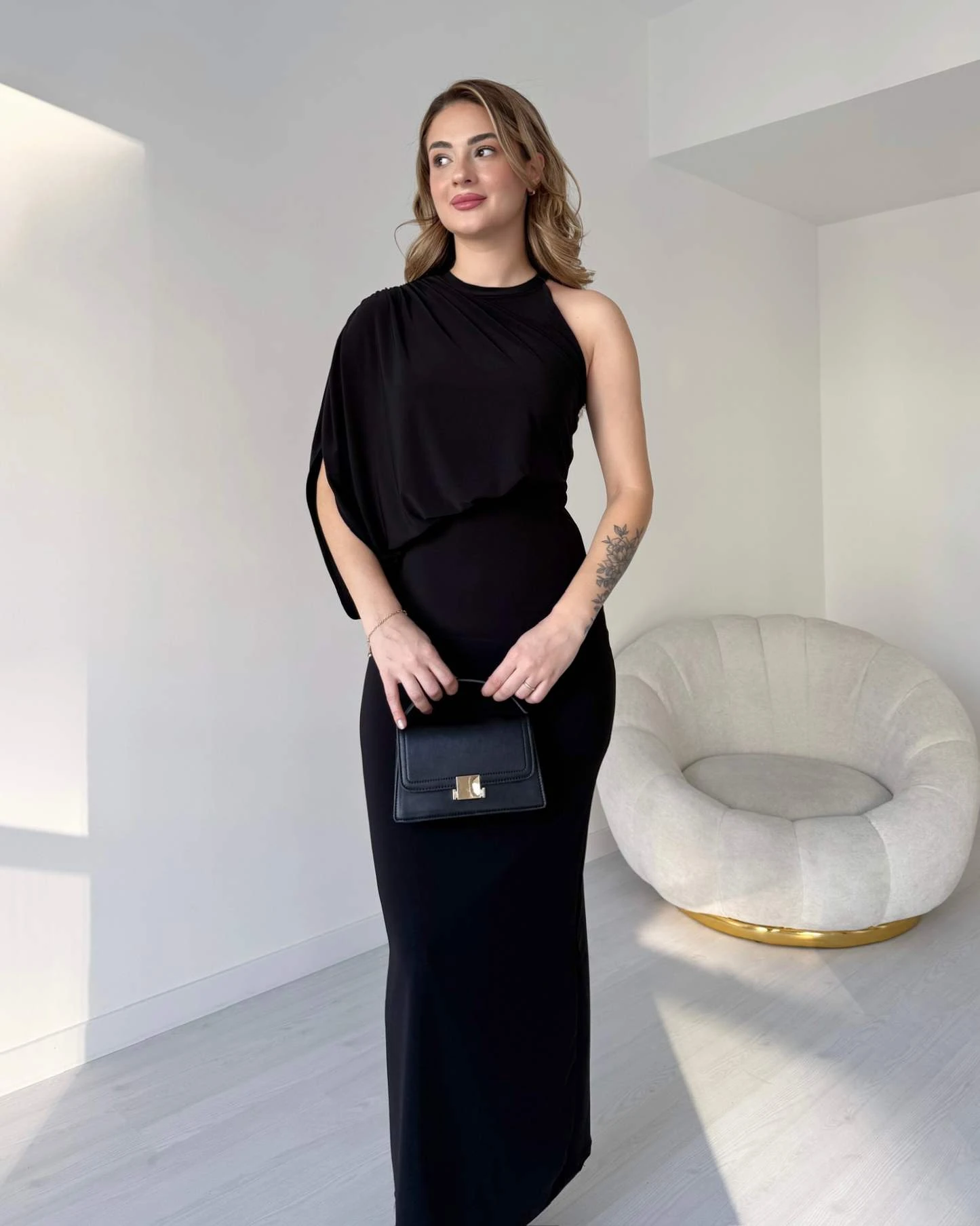 Tek Omuz Drapeli Sandy Elbise