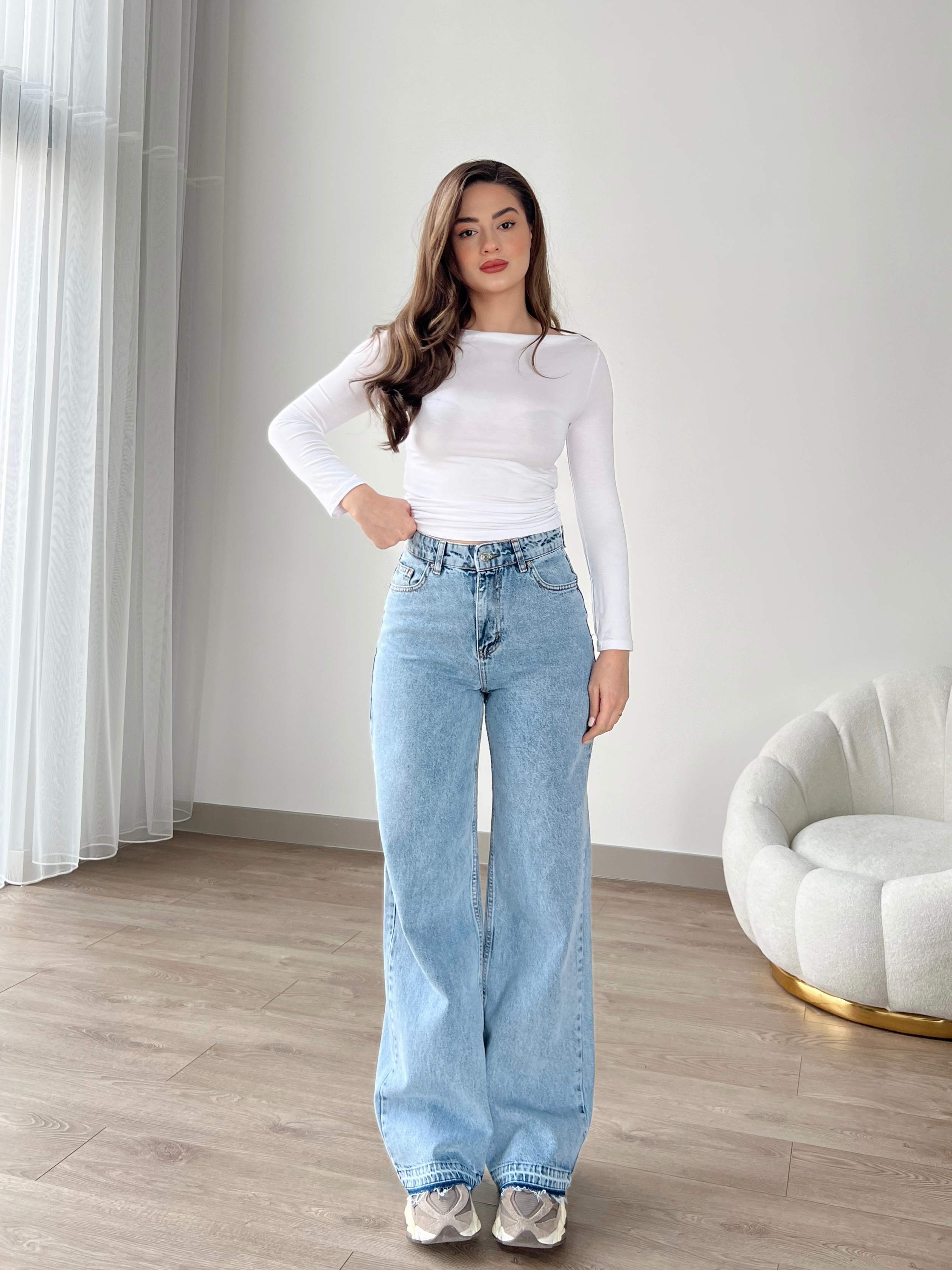 Yüksek Bel Paça Detaylı Straight Jean