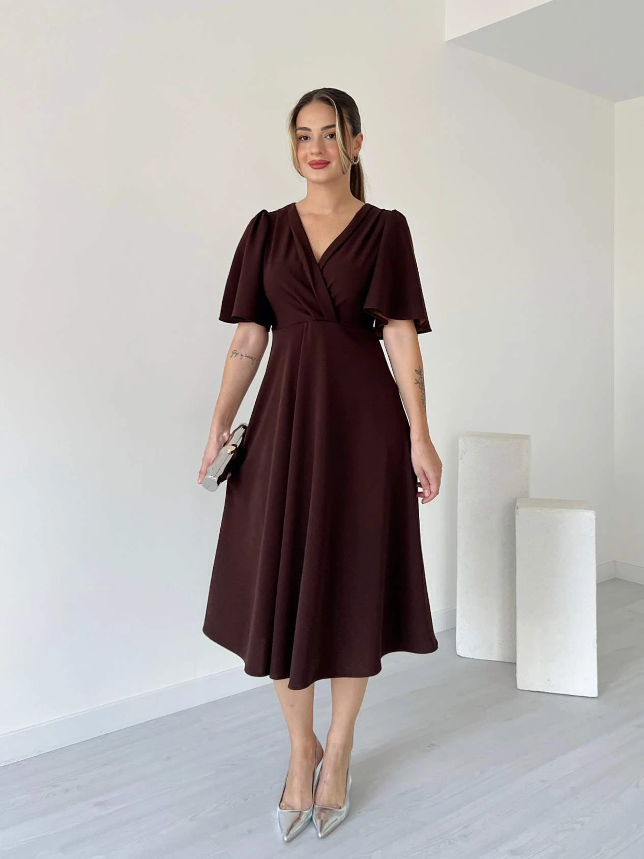 Kruvaze Yaka Kol Volanlı HAMPTON Elbise