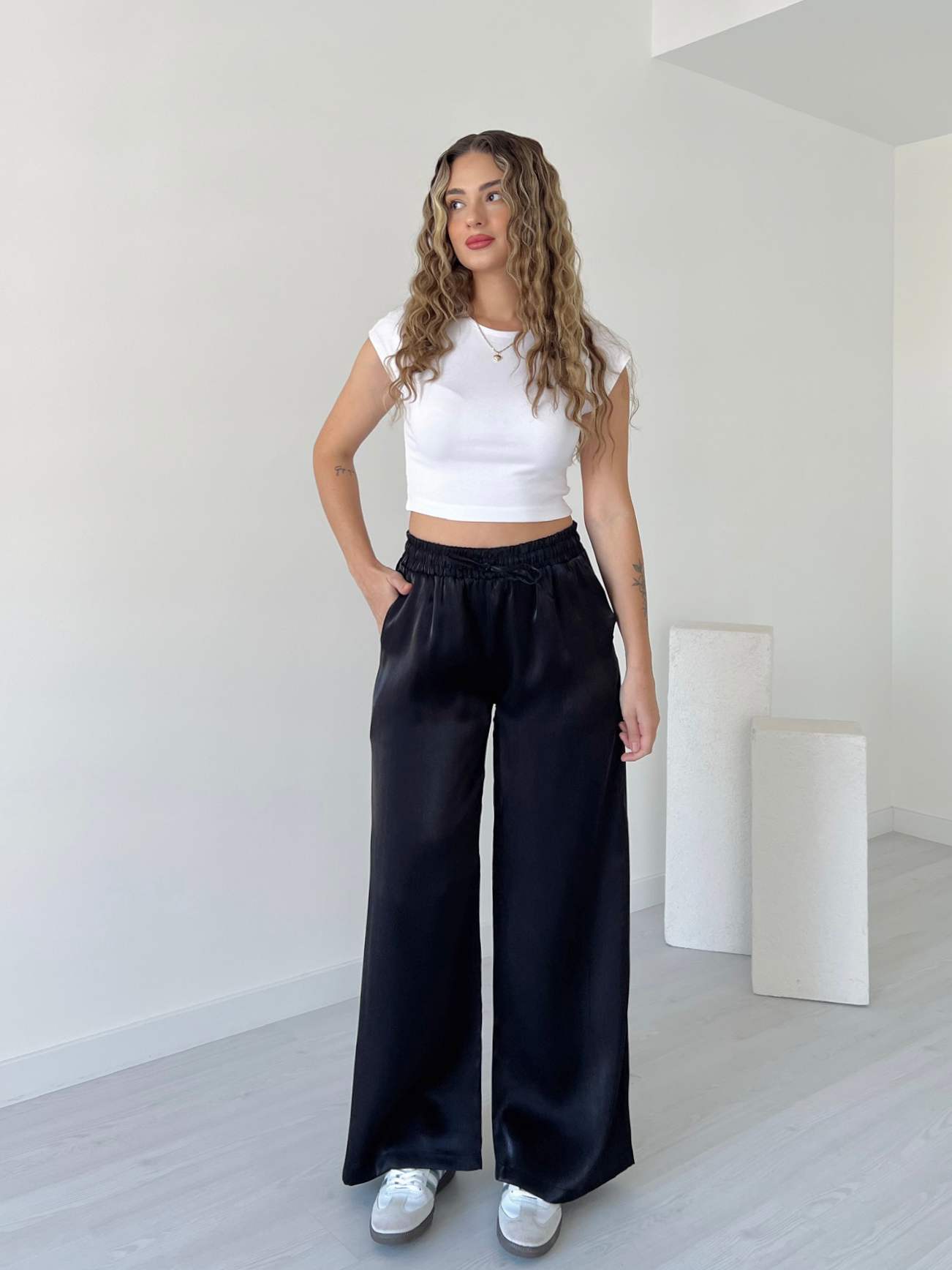 Beli Lastikli Saten Pantolon - Siyah
