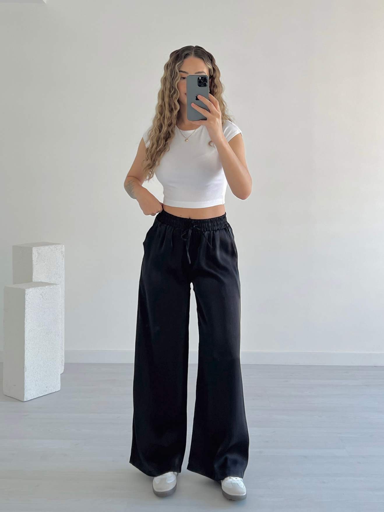 Beli Lastikli Saten Pantolon
