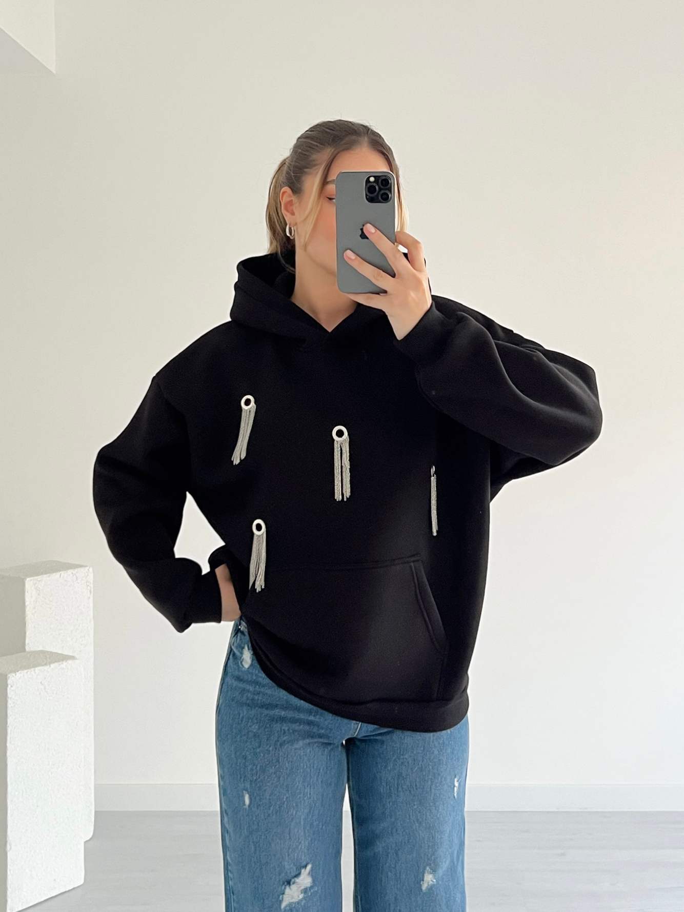 Metal Aksesuarlı Oversize Sweatshirt