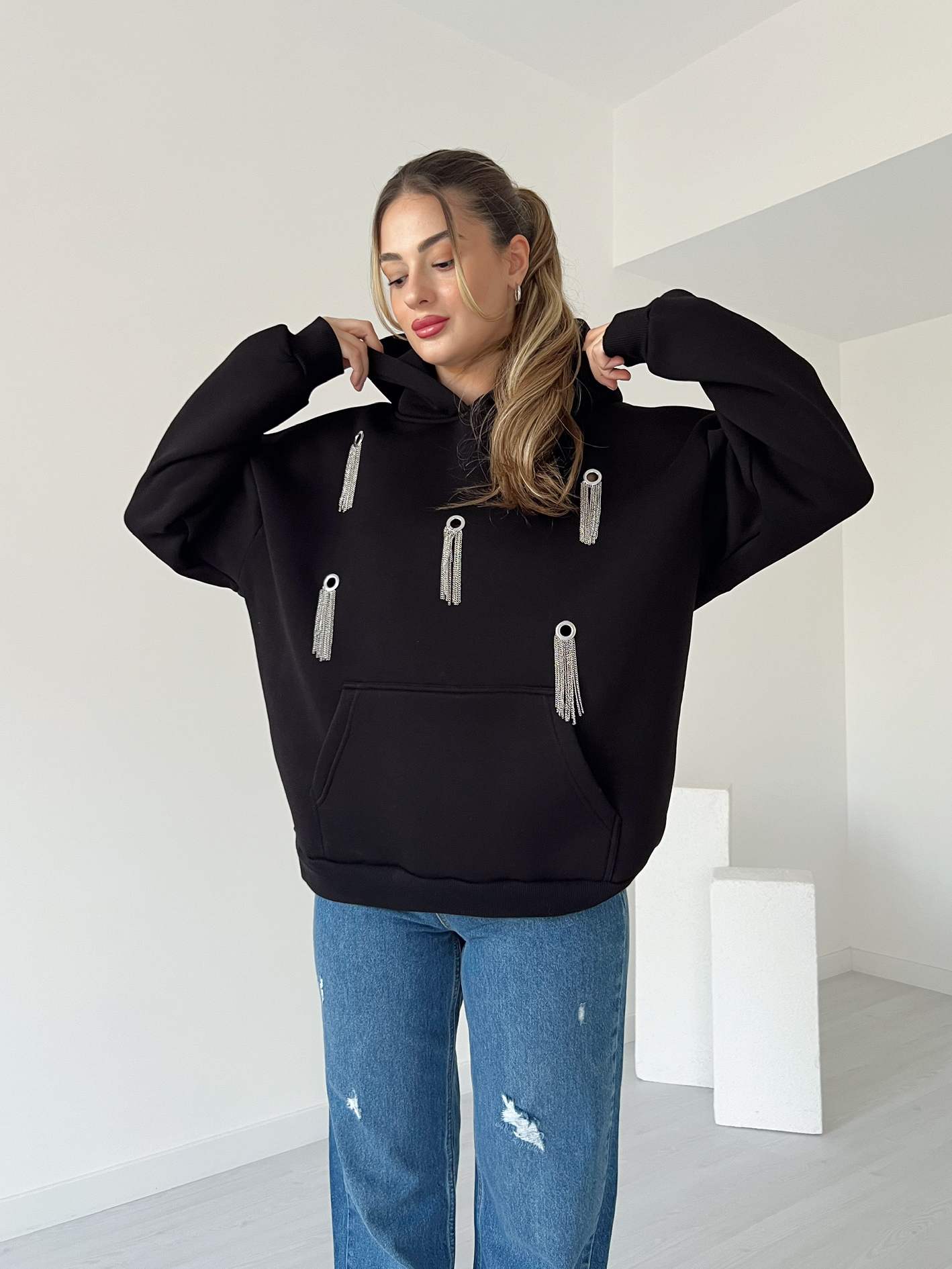 Metal Aksesuarlı Oversize Sweatshirt