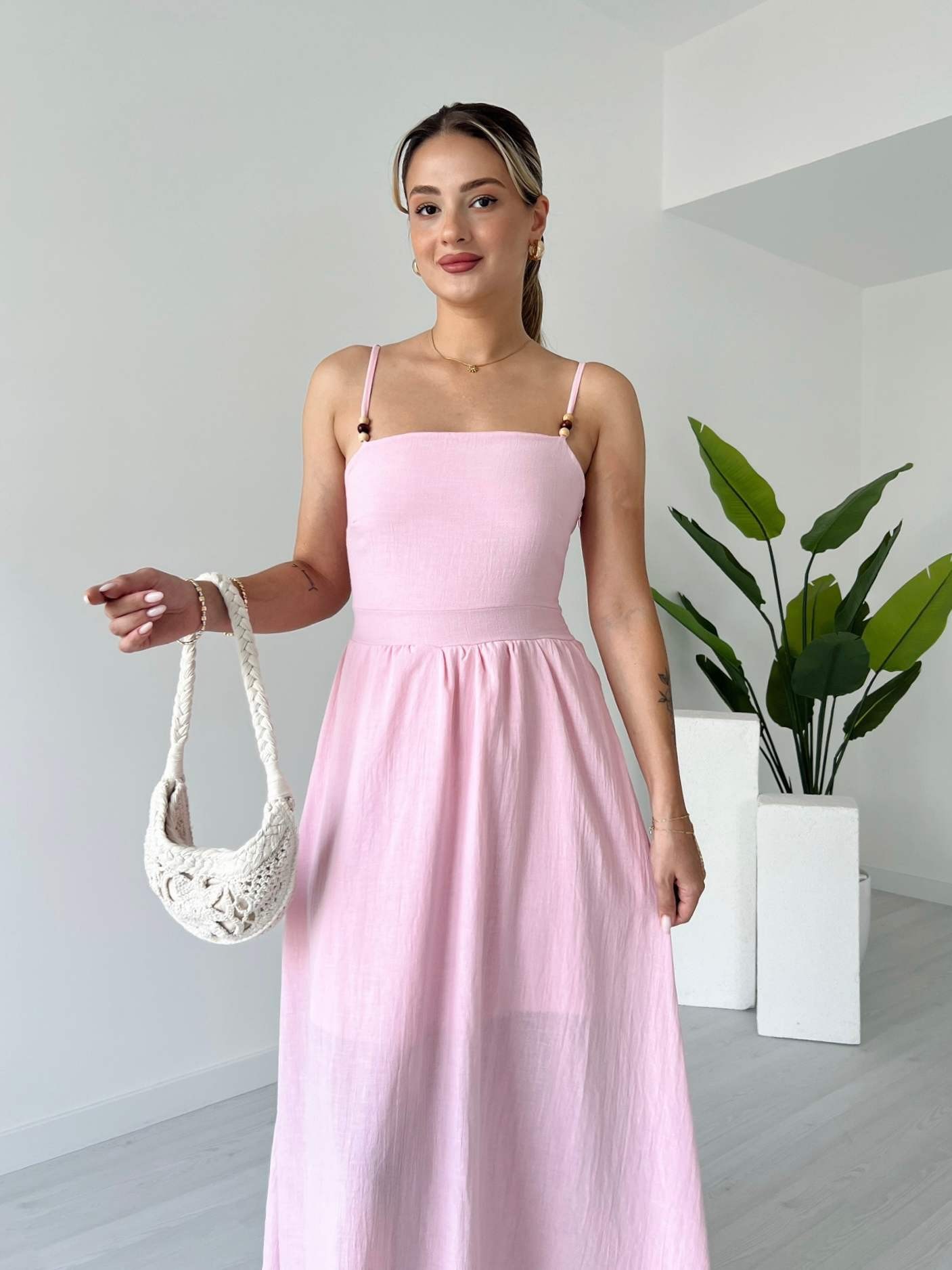 Askısı Boncuk Detaylı Astarlı Midi Elbise - Pembe