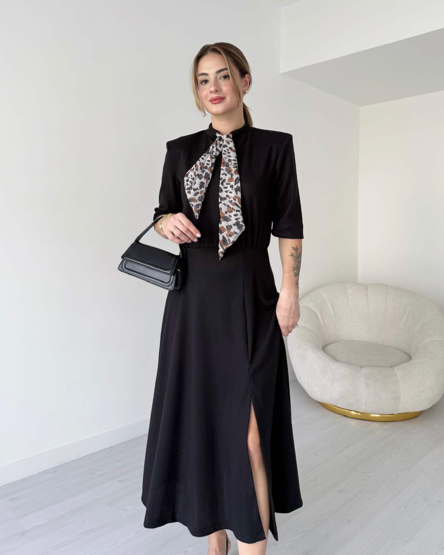 Fular Detaylı Midi Boy Elbise - Siyah