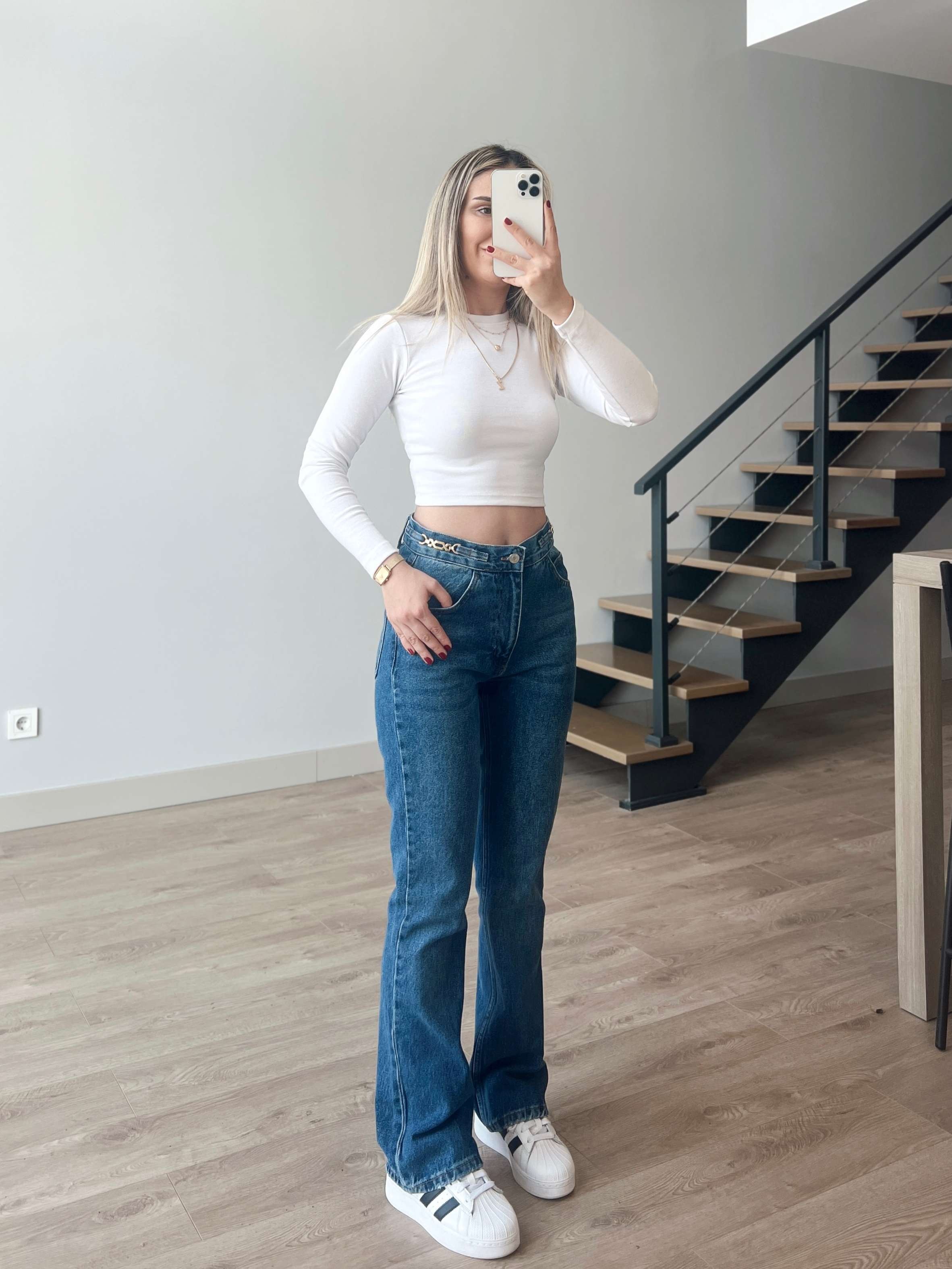 Beli Zincir Detaylı Straight Jean