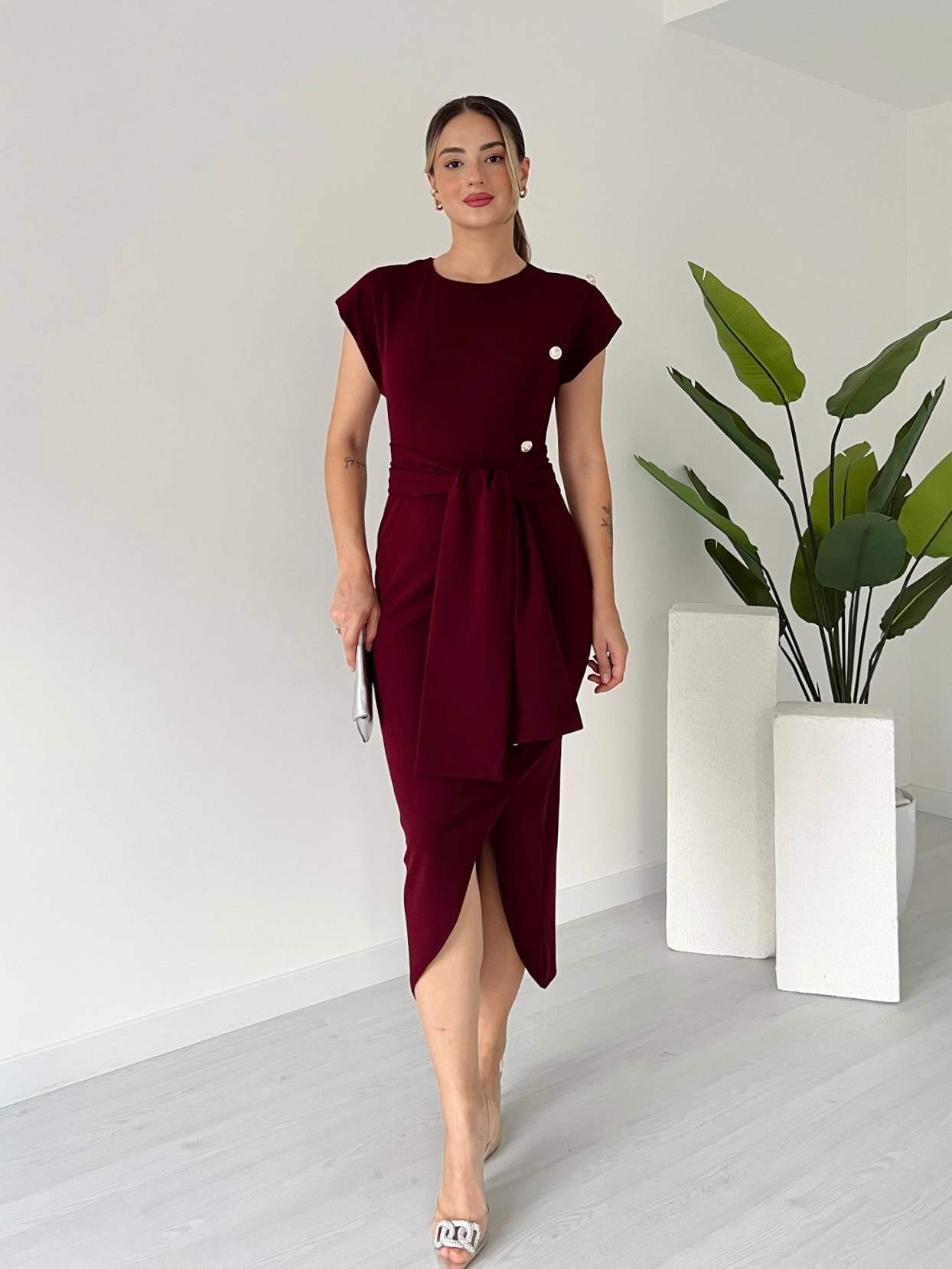 Düğme Detaylı Kuşaklı Midi Elbise - Bordo