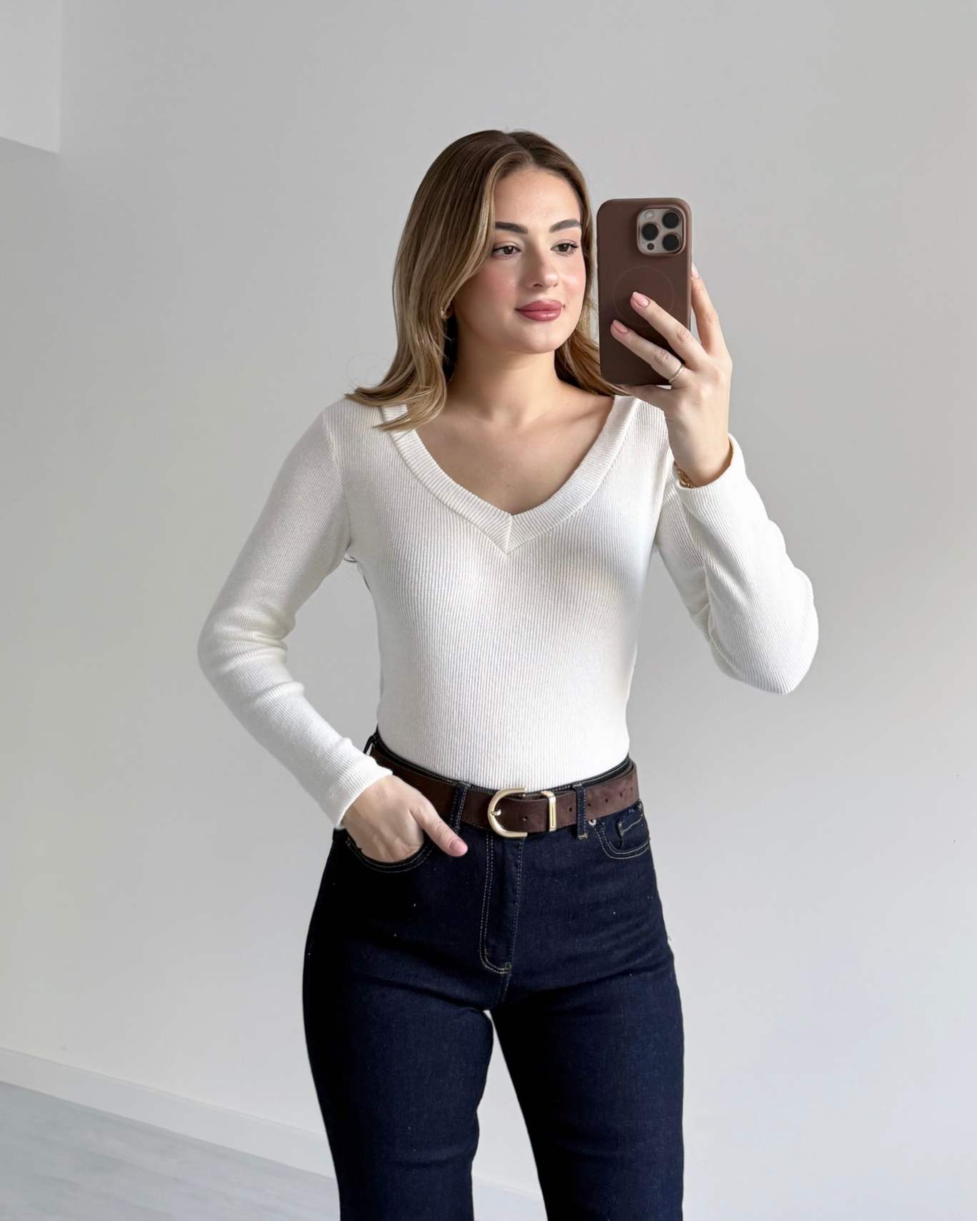 V Yaka Soft Dokulu Bluz - Ekru