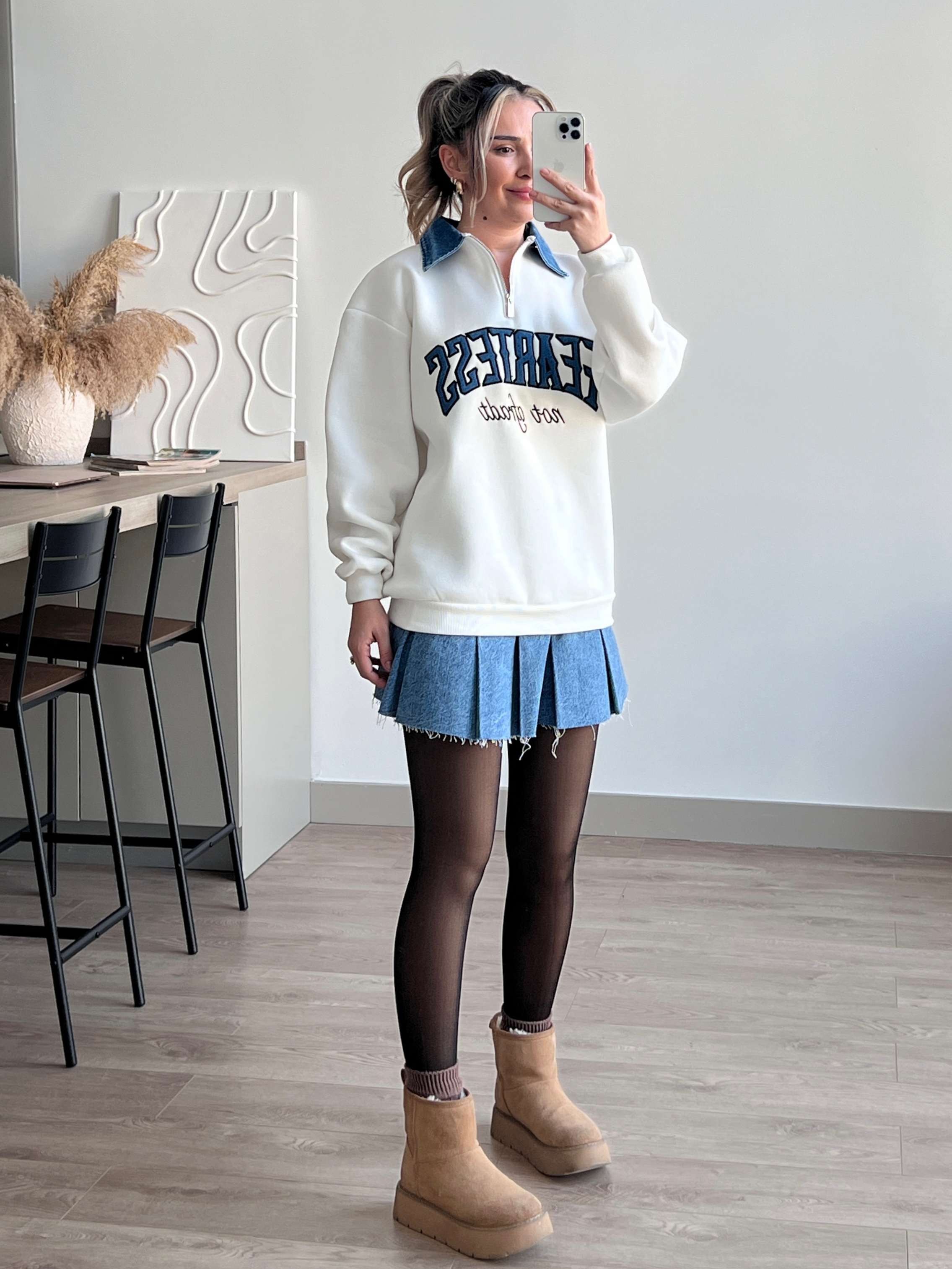 Denim Yakalı Sweatshirt