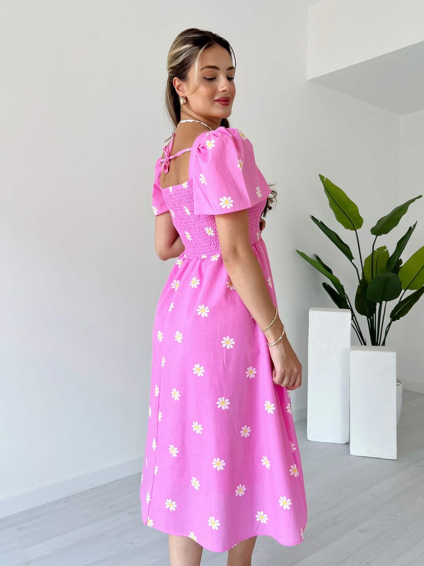 Papatya Desen Göğüs Gipeli Elbise - Pembe