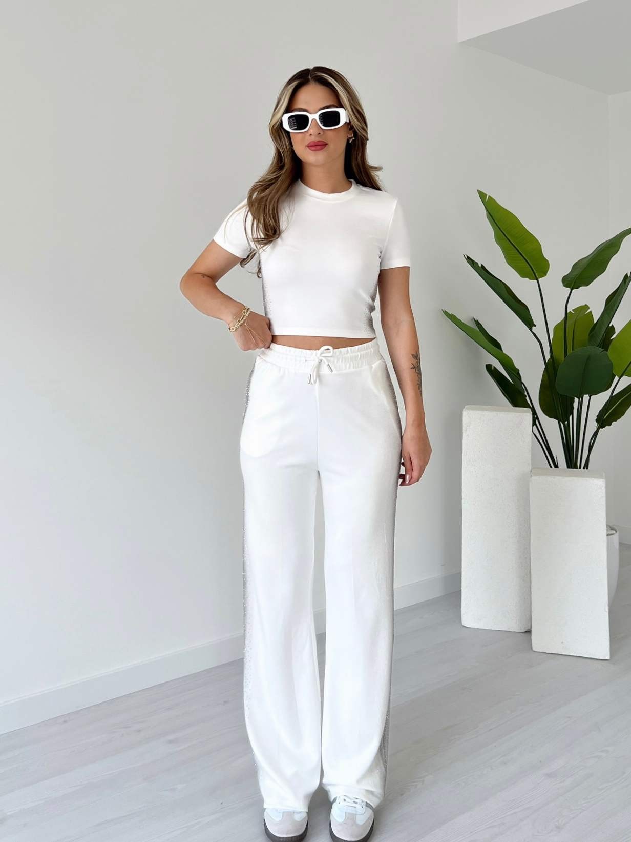 Modal Kumaş Taş Süslemeli Crop Takım - Beyaz