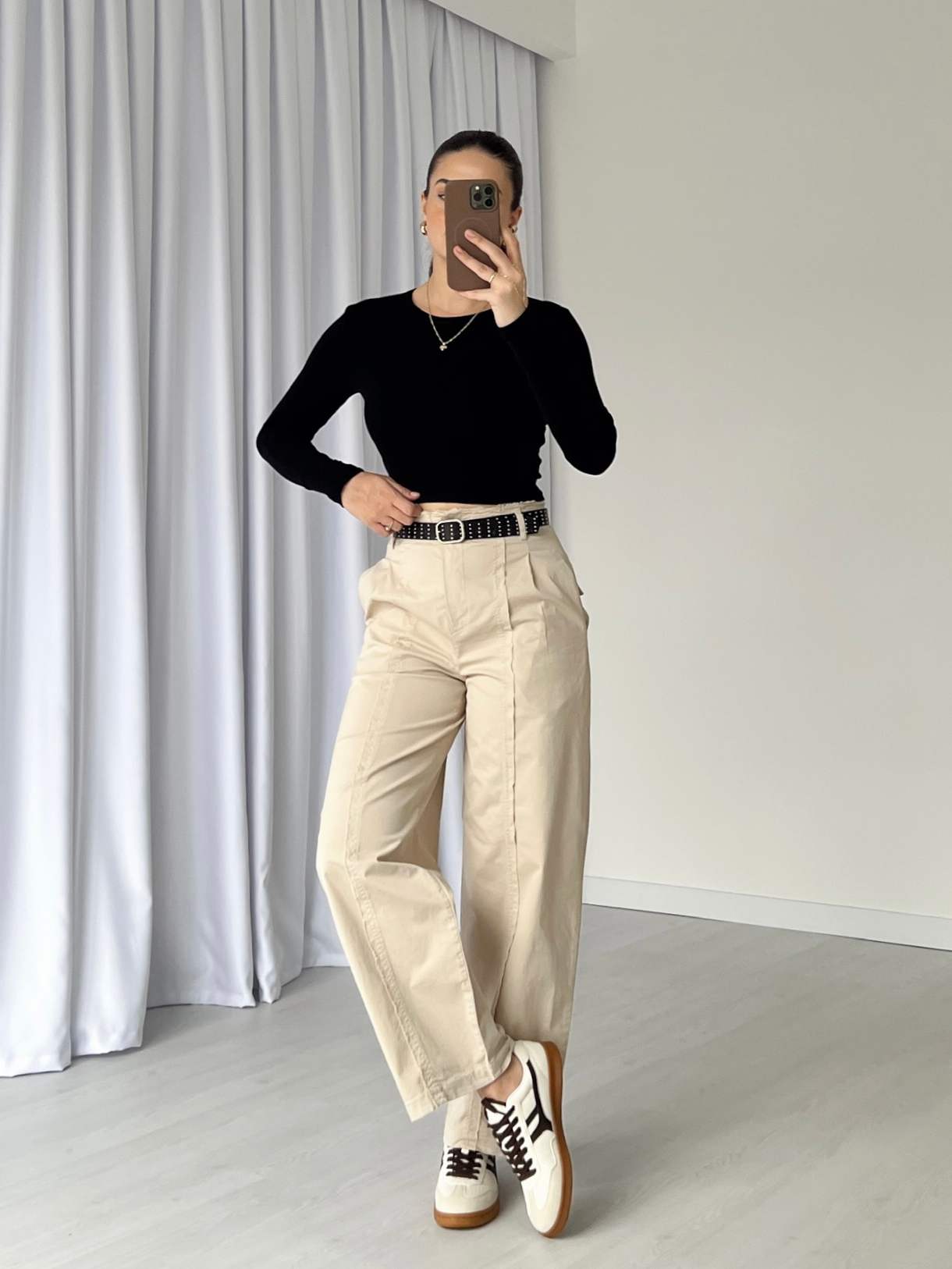 Kemerli Dikiş Detaylı Gabardin Pantolon