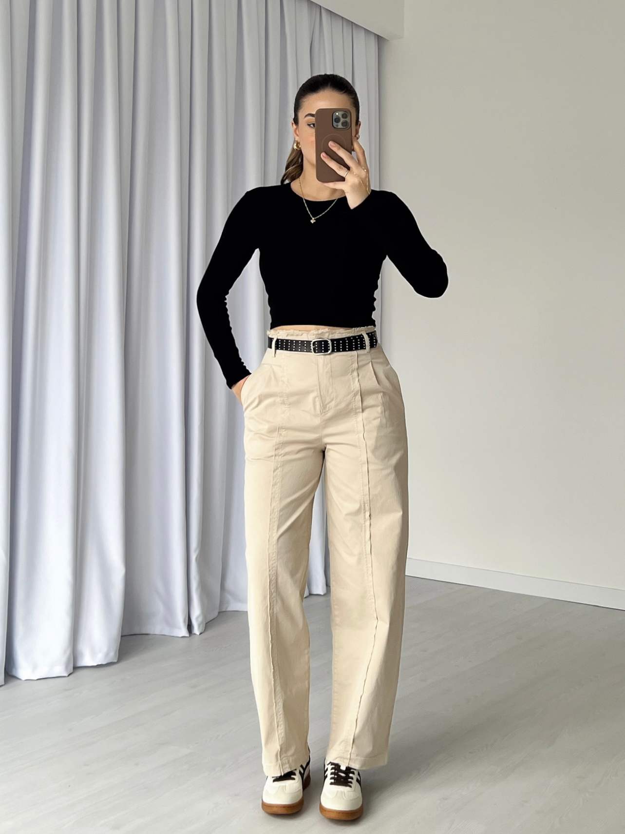 Kemerli Dikiş Detaylı Gabardin Pantolon