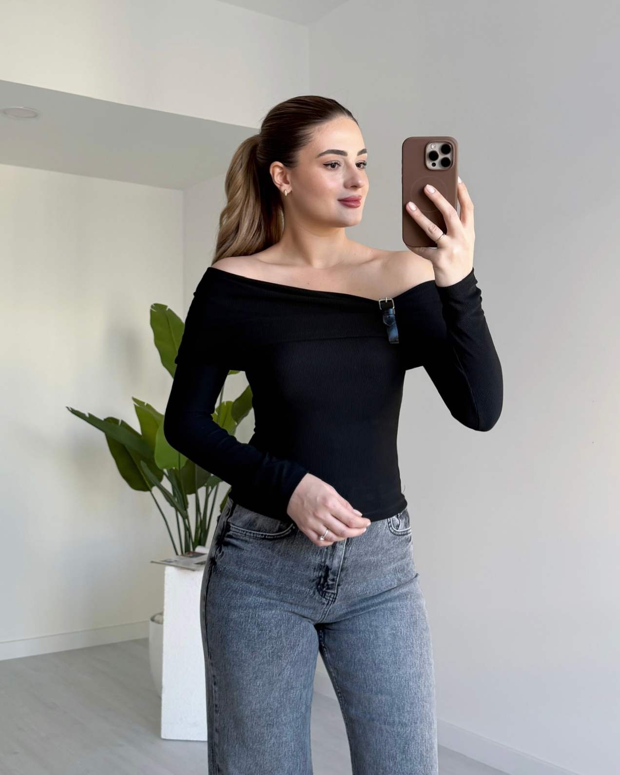 Madonna Yaka Toka Detaylı Bluz