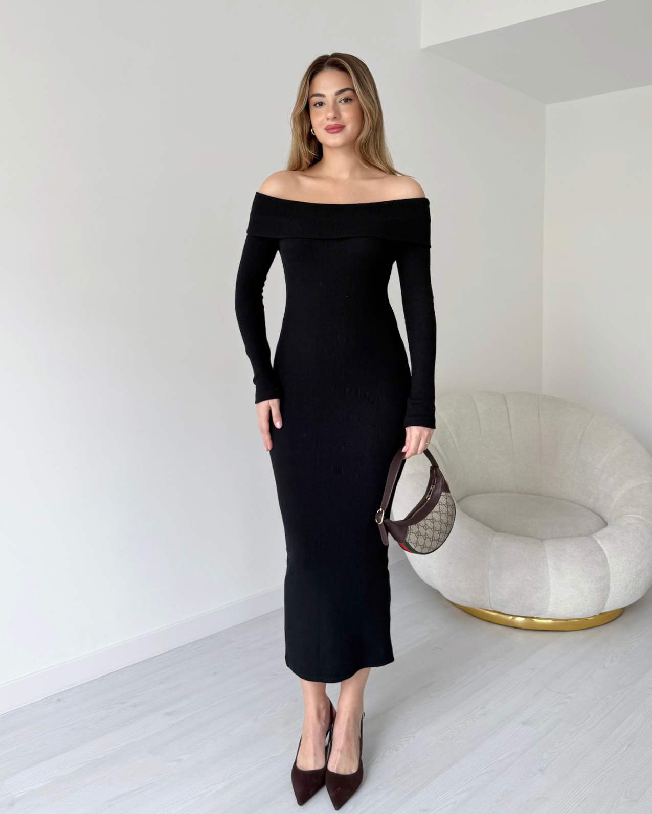 Madonna Yaka Şardonlu Yumoş Elbise