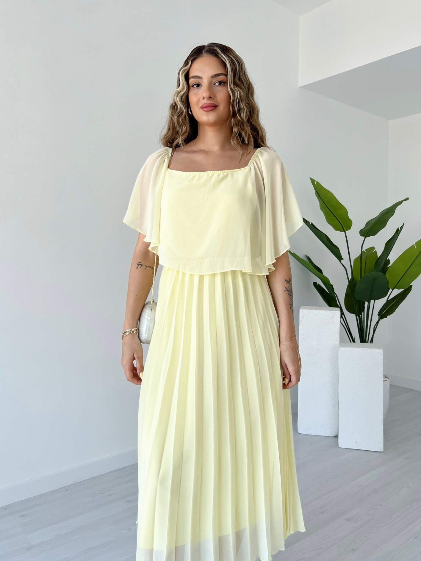Carmen Yaka Piliseli Şifon Elbise