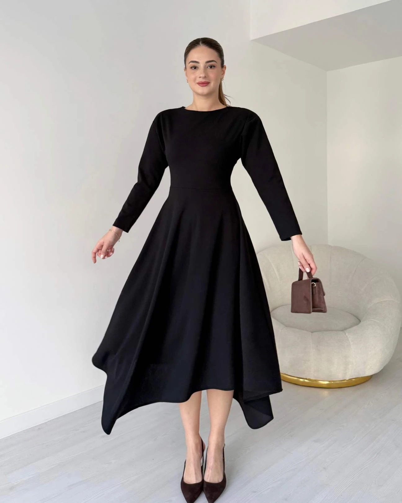 Eteği Asimetrik ROLLAND Elbise