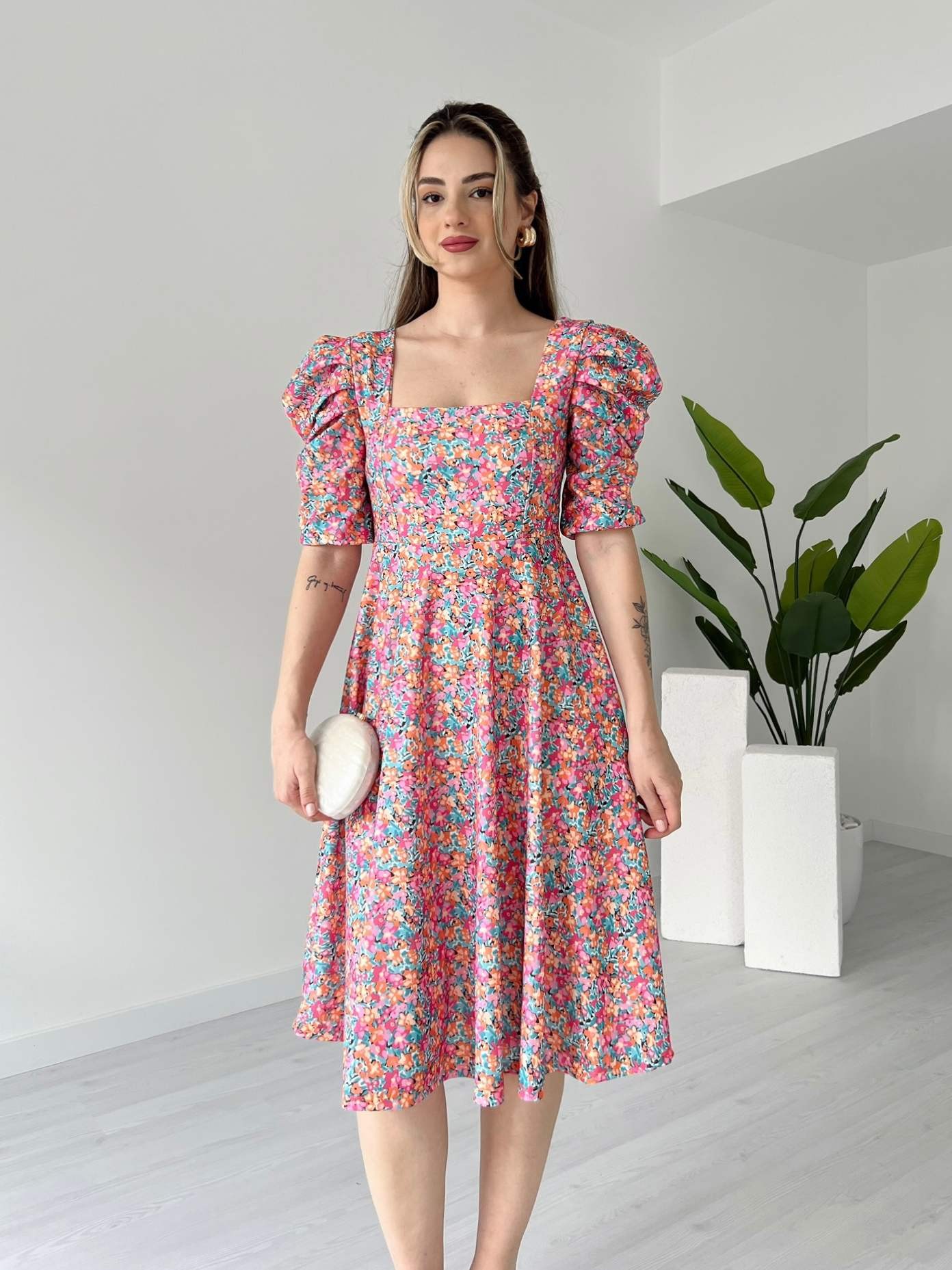 Kare Yaka Desenli Midi Elbise - Pembe