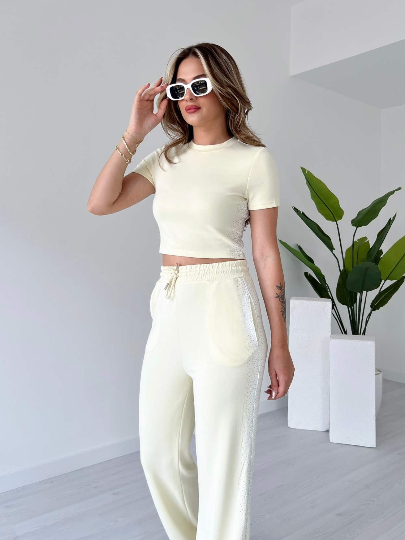 Modal Kumaş Taş Süslemeli Crop Takım - Sarı