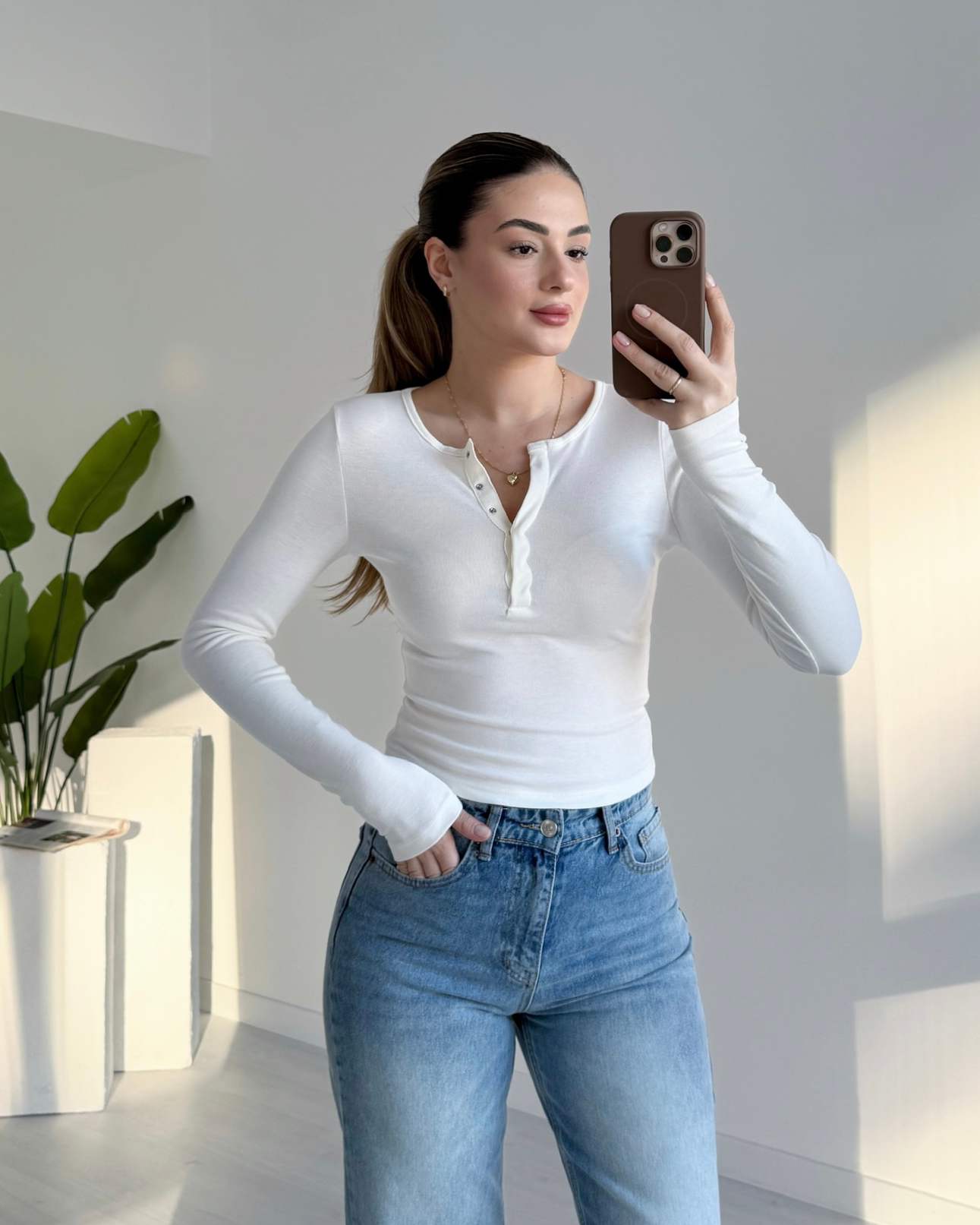 Yakası Çıtçıtlı Basic Body - Beyaz