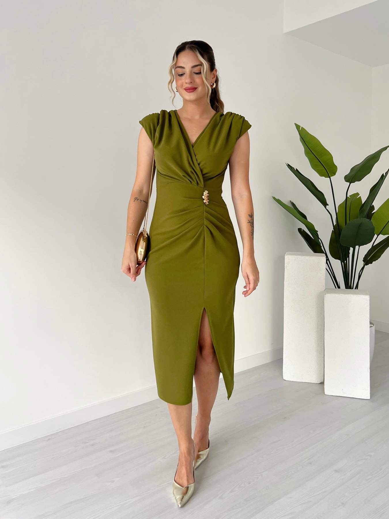 Broş Detaylı Kruvaze Yaka JERSEY Elbise - Olive Yeşil