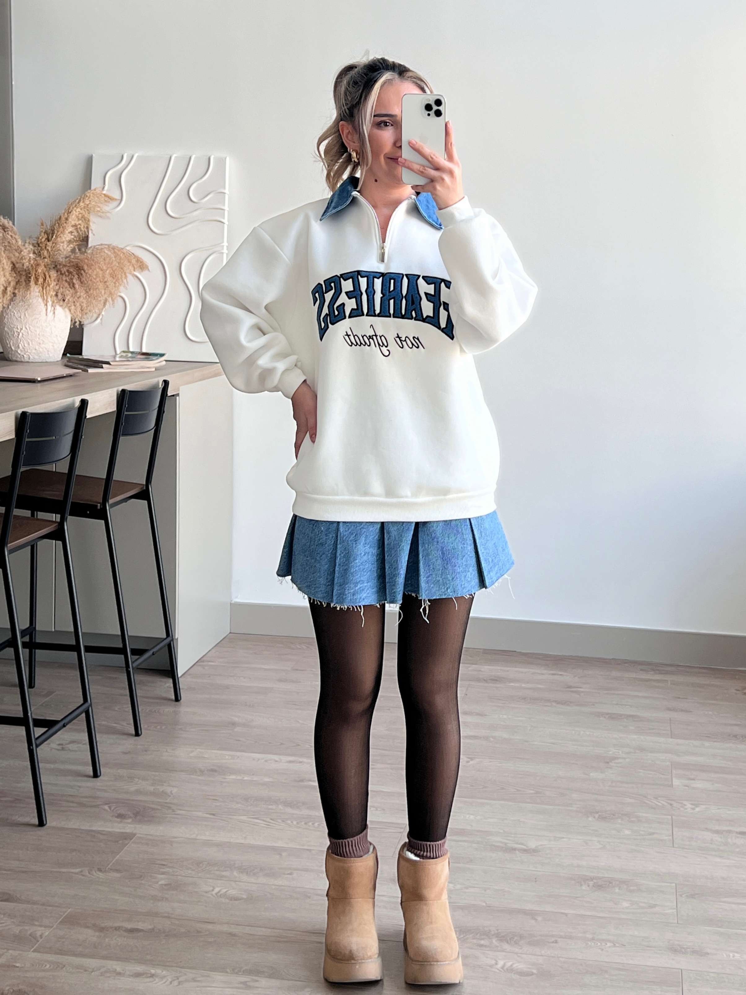 Denim Yakalı Sweatshirt