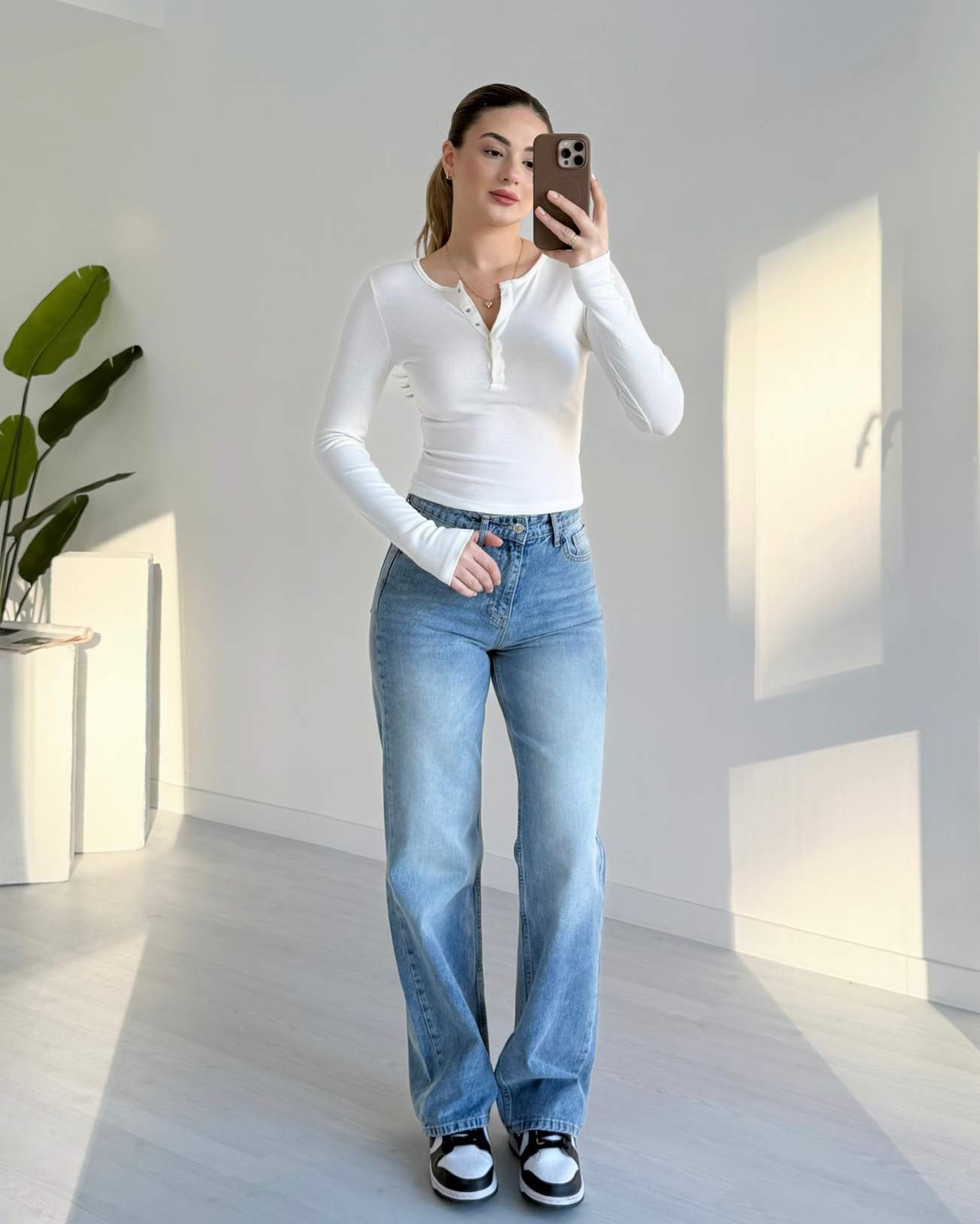 Yakası Çıtçıtlı Basic Body - Beyaz