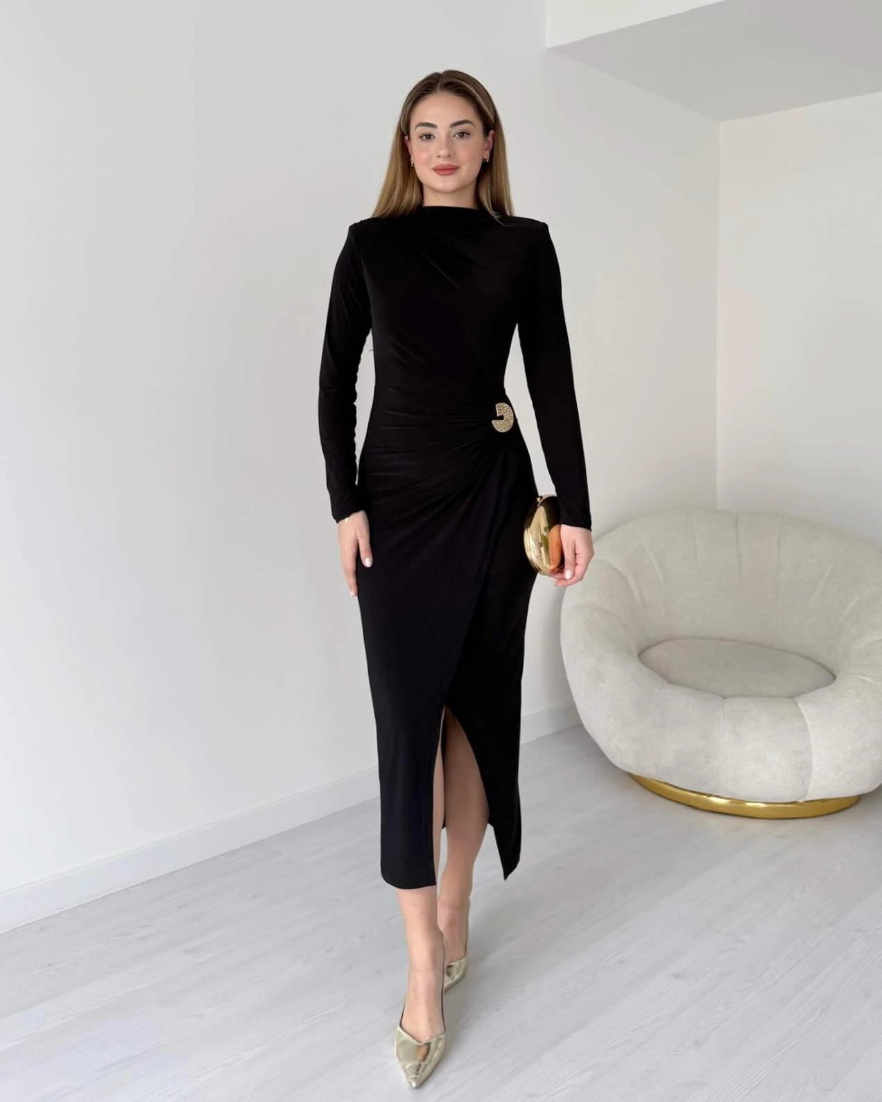 Broş Detaylı Büzgülü ISABEL Elbise