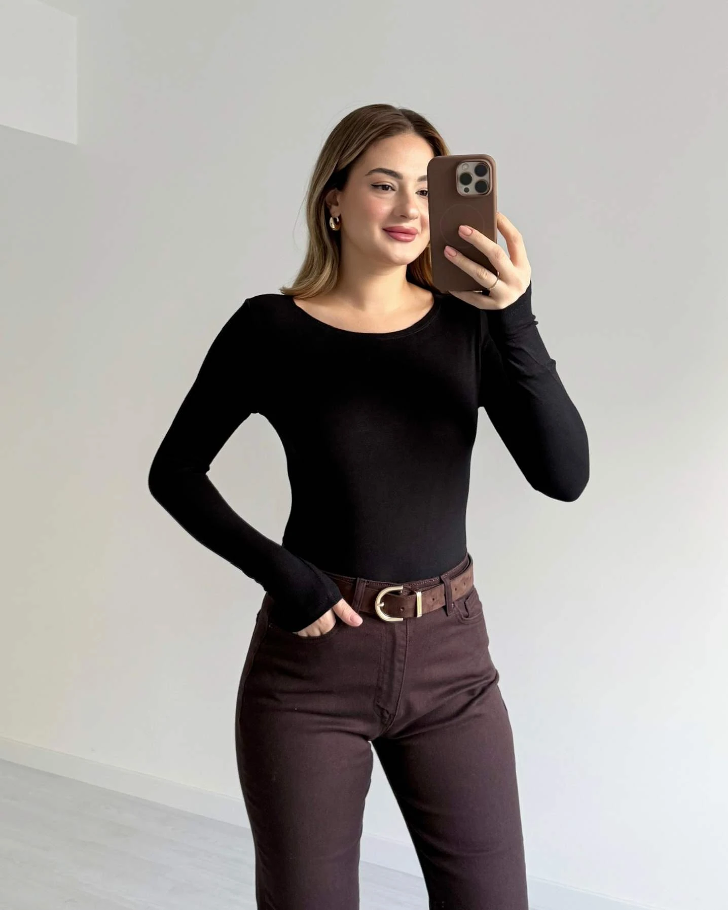 Geniş Yaka Massi Bluz - Siyah