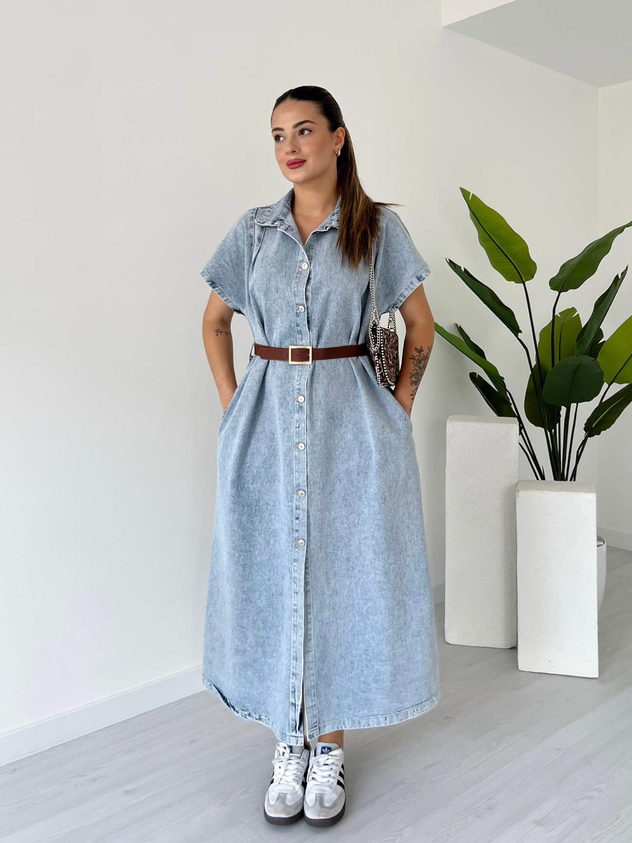 Düşük Kol Kemerli Denim Elbise - Kar Yıkama
