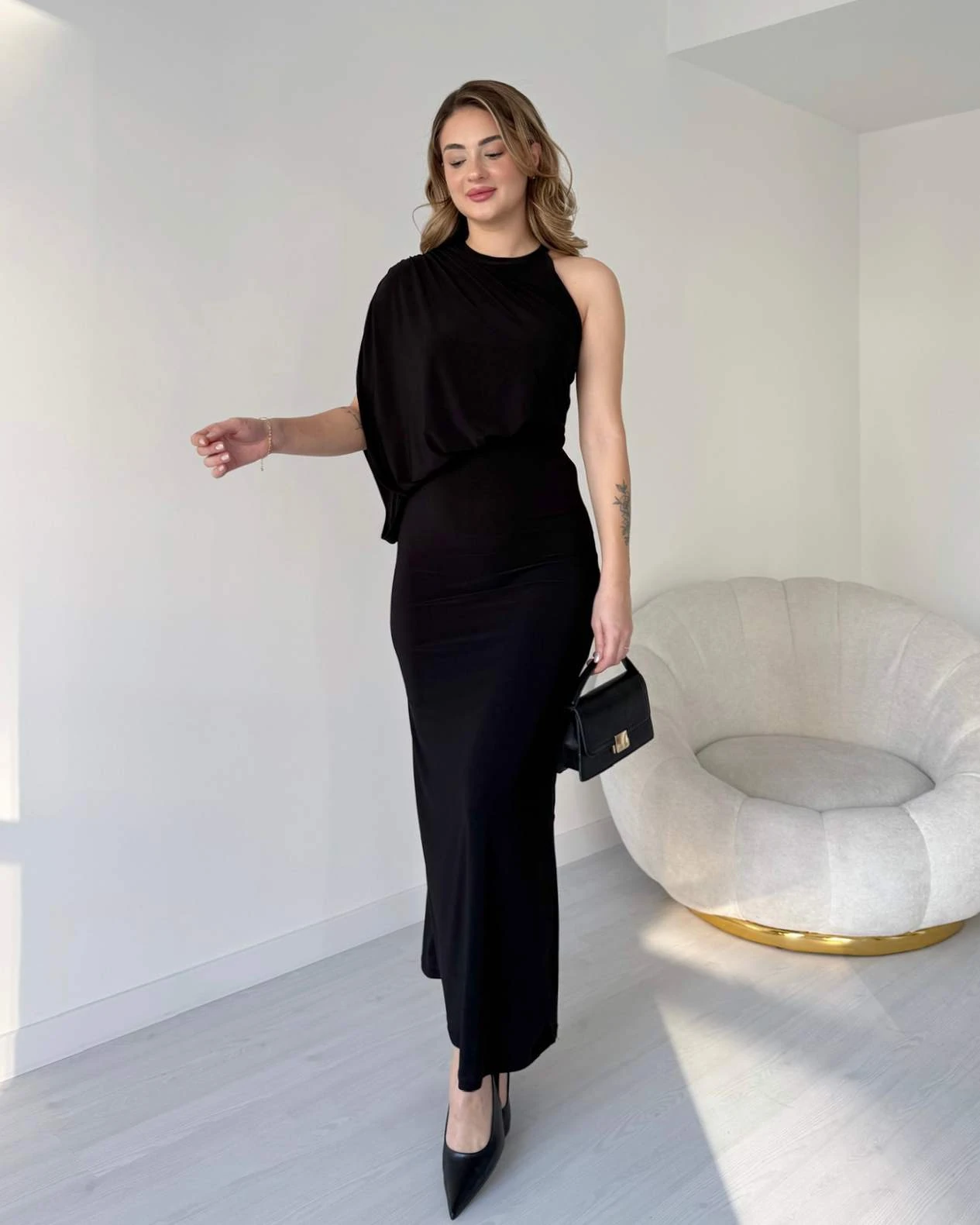 Tek Omuz Drapeli Sandy Elbise