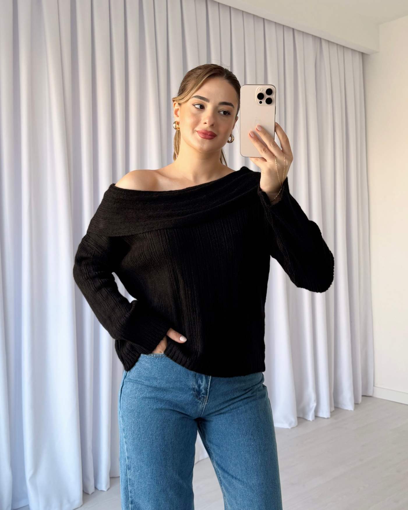 Düşük Omuzlu Kazak - Siyah