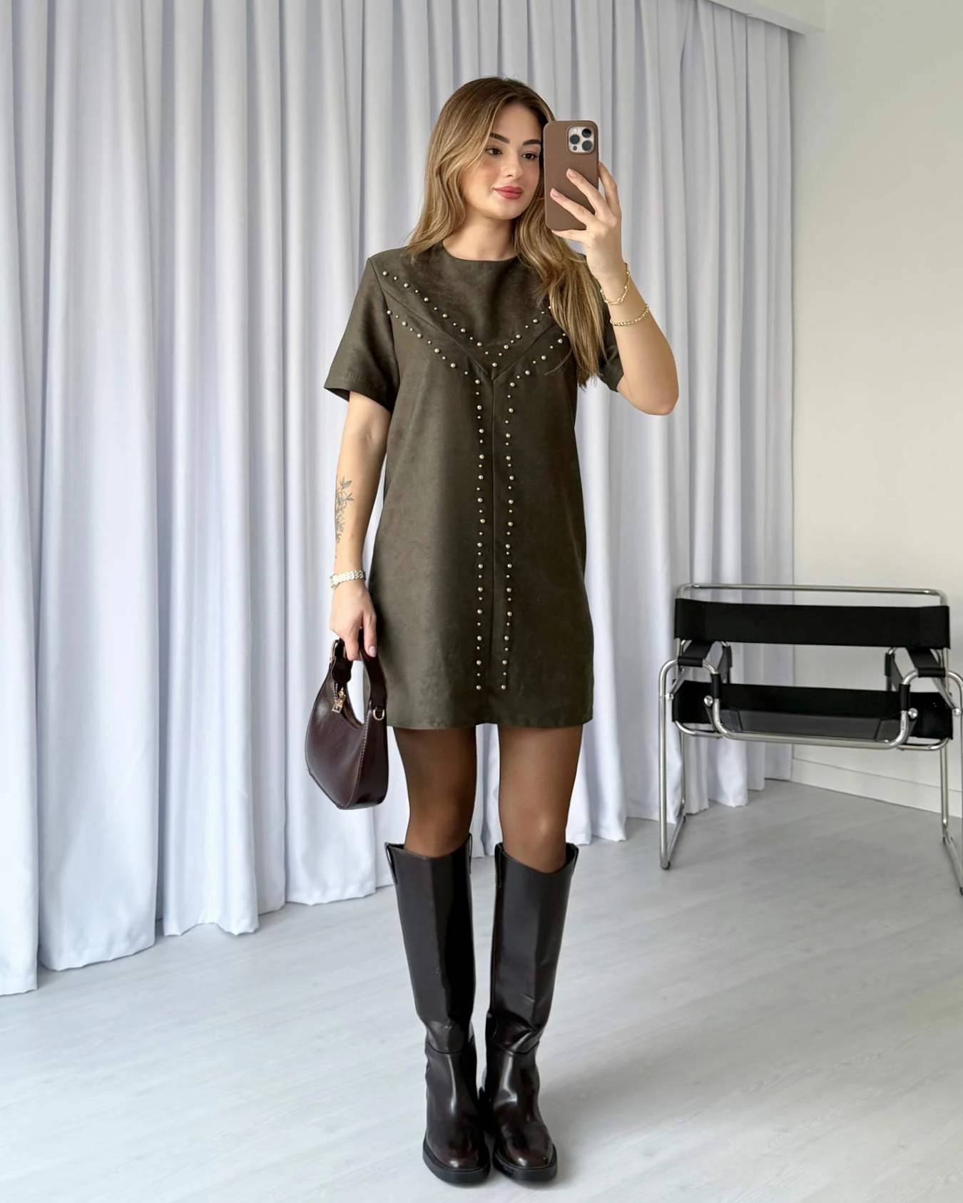 ZR Model Zımba Detaylı Süet Elbise