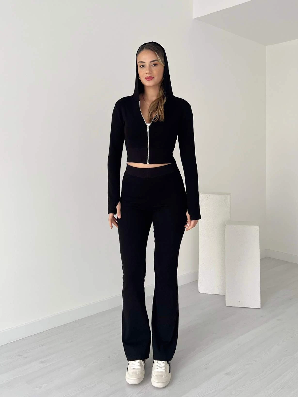 Parmak Geçmeli Crop Penye Takım