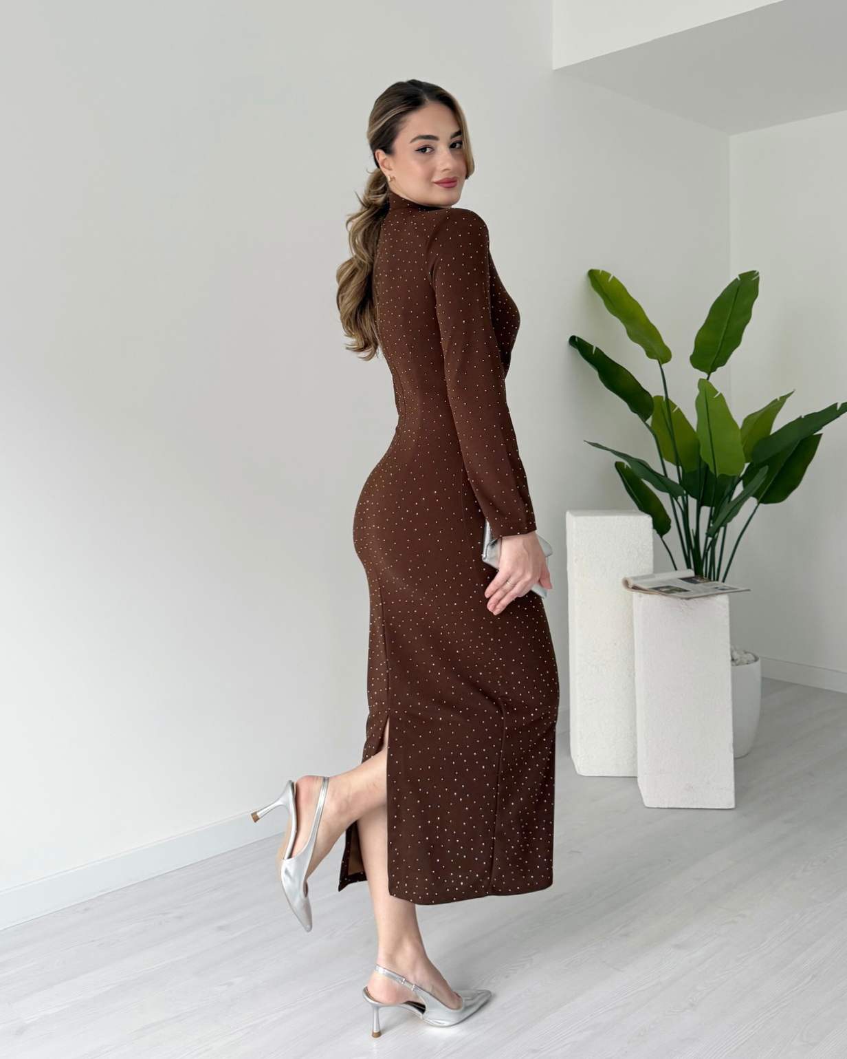 Düğme Detaylı Taş Süslemeli Elbise