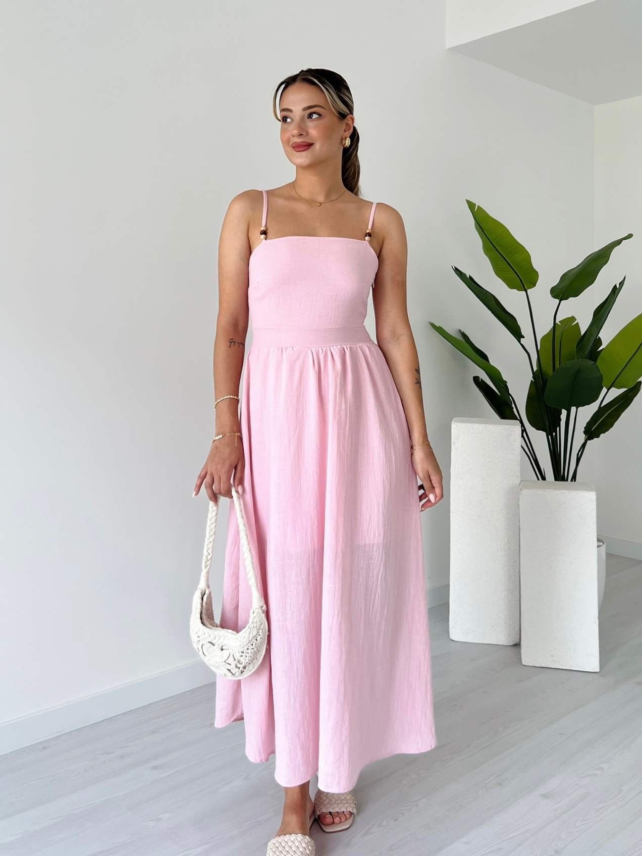 Askısı Boncuk Detaylı Astarlı Midi Elbise - Pembe
