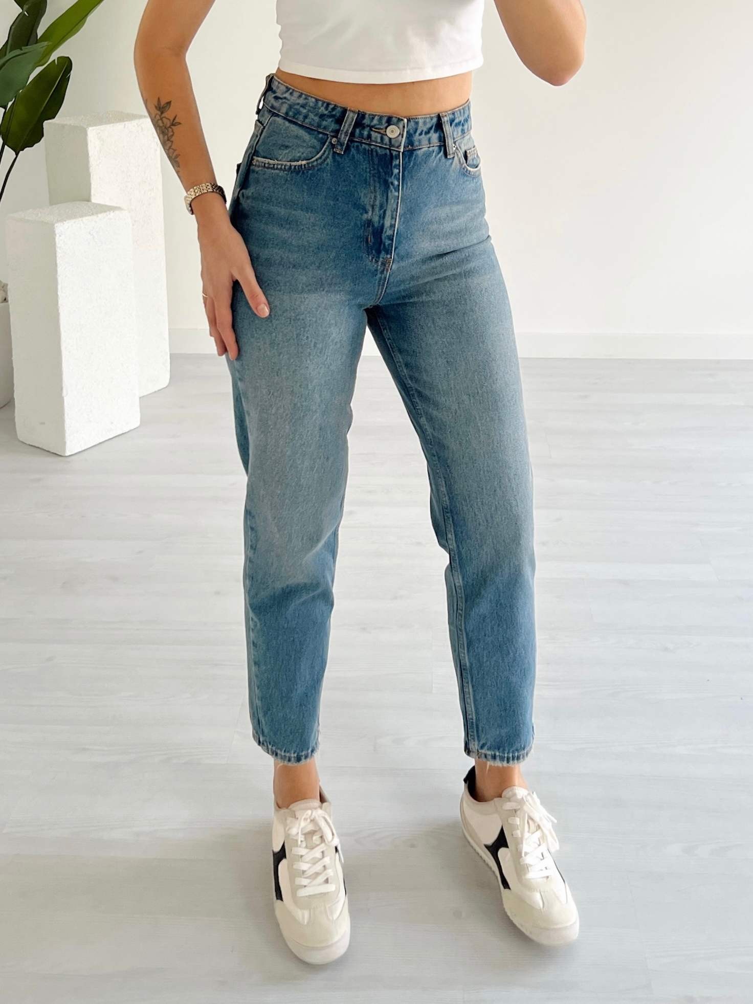 Paça Detaylı Yüksek Bel Mom Jean