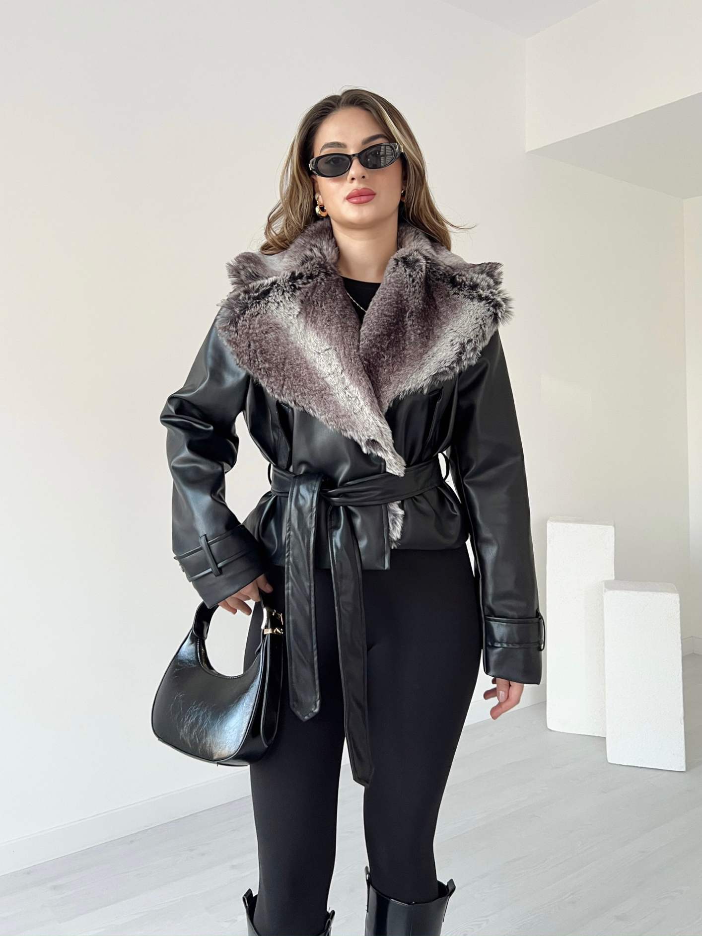 Yakası Kürklü Deri Ceket