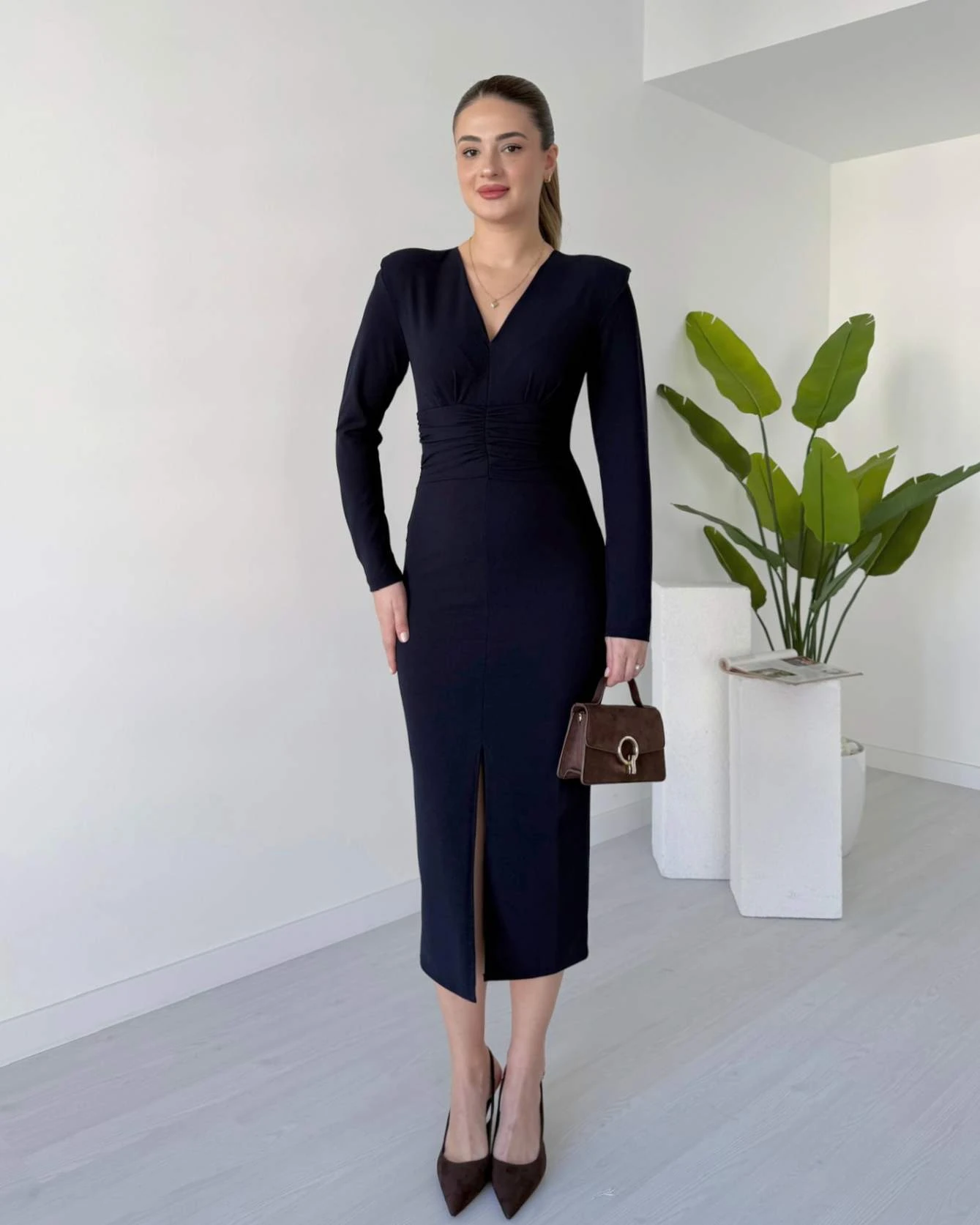 Korsaj Detay Önden Yırtmaçlı Elbise