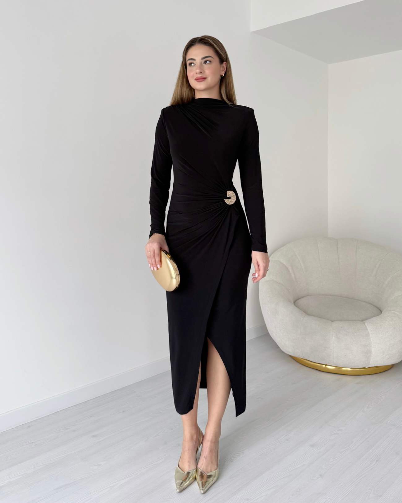 Broş Detaylı Büzgülü ISABEL Elbise