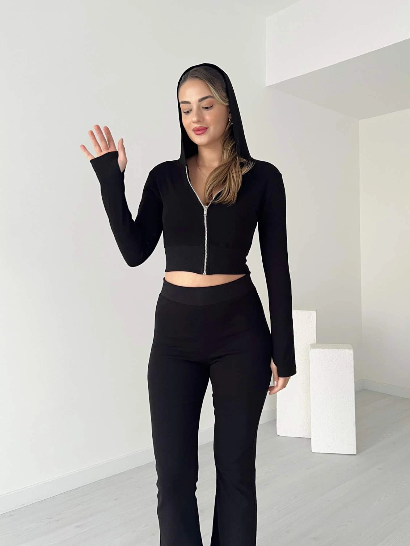 Parmak Geçmeli Crop Penye Takım