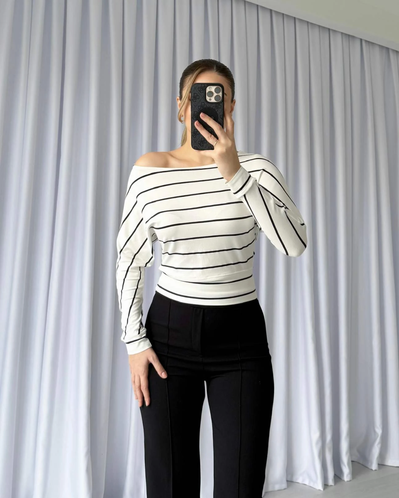 Kayık Yaka Çizgili Bluz