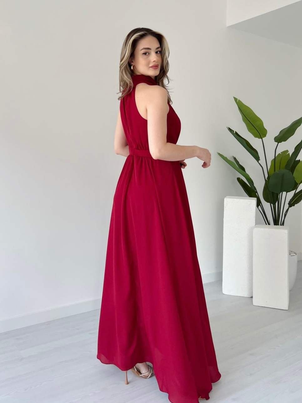 Beli Büzgülü Maksi Boy Yırtmaçlı Elbise - Bordo