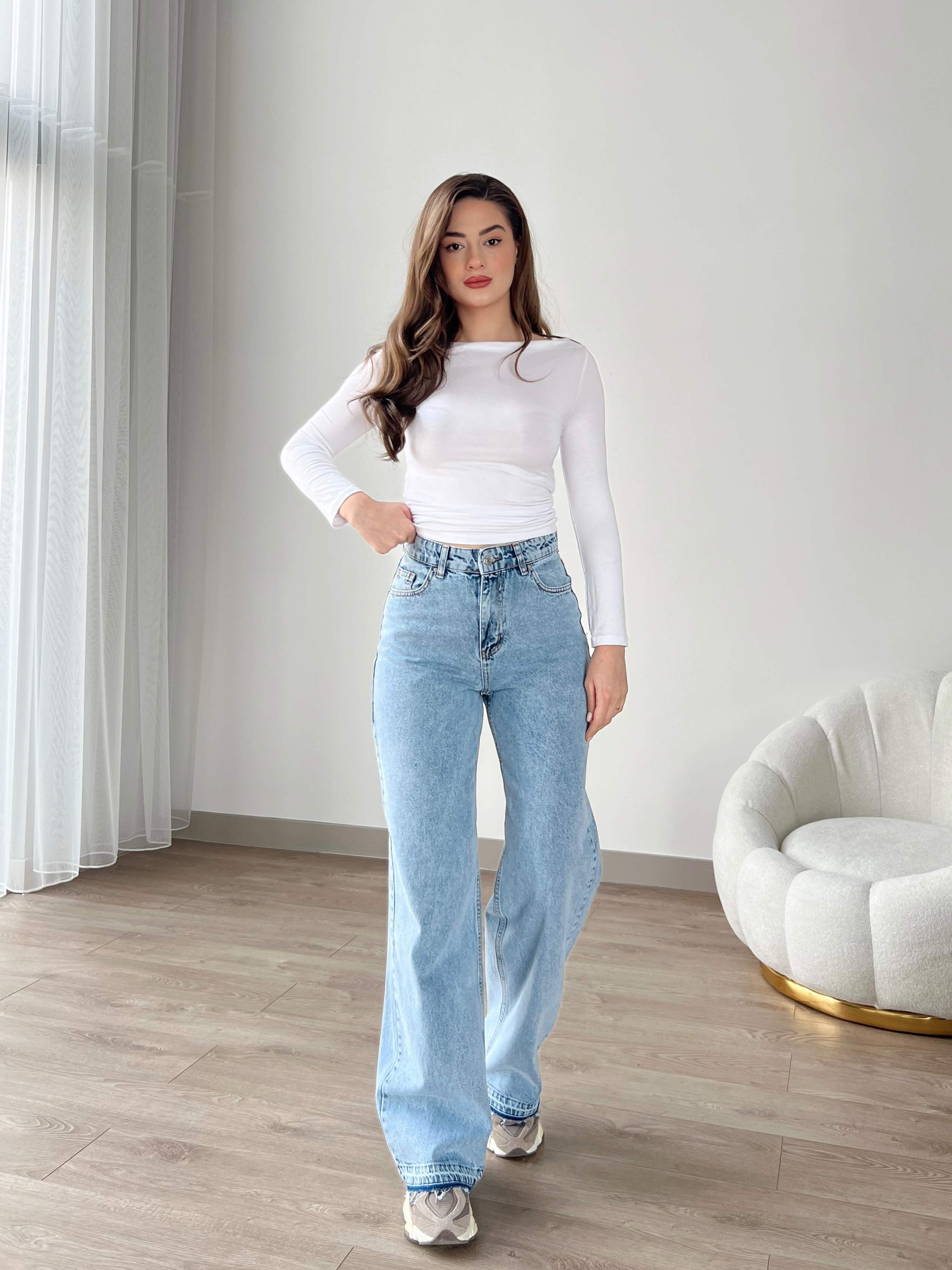 Yüksek Bel Paça Detaylı Straight Jean